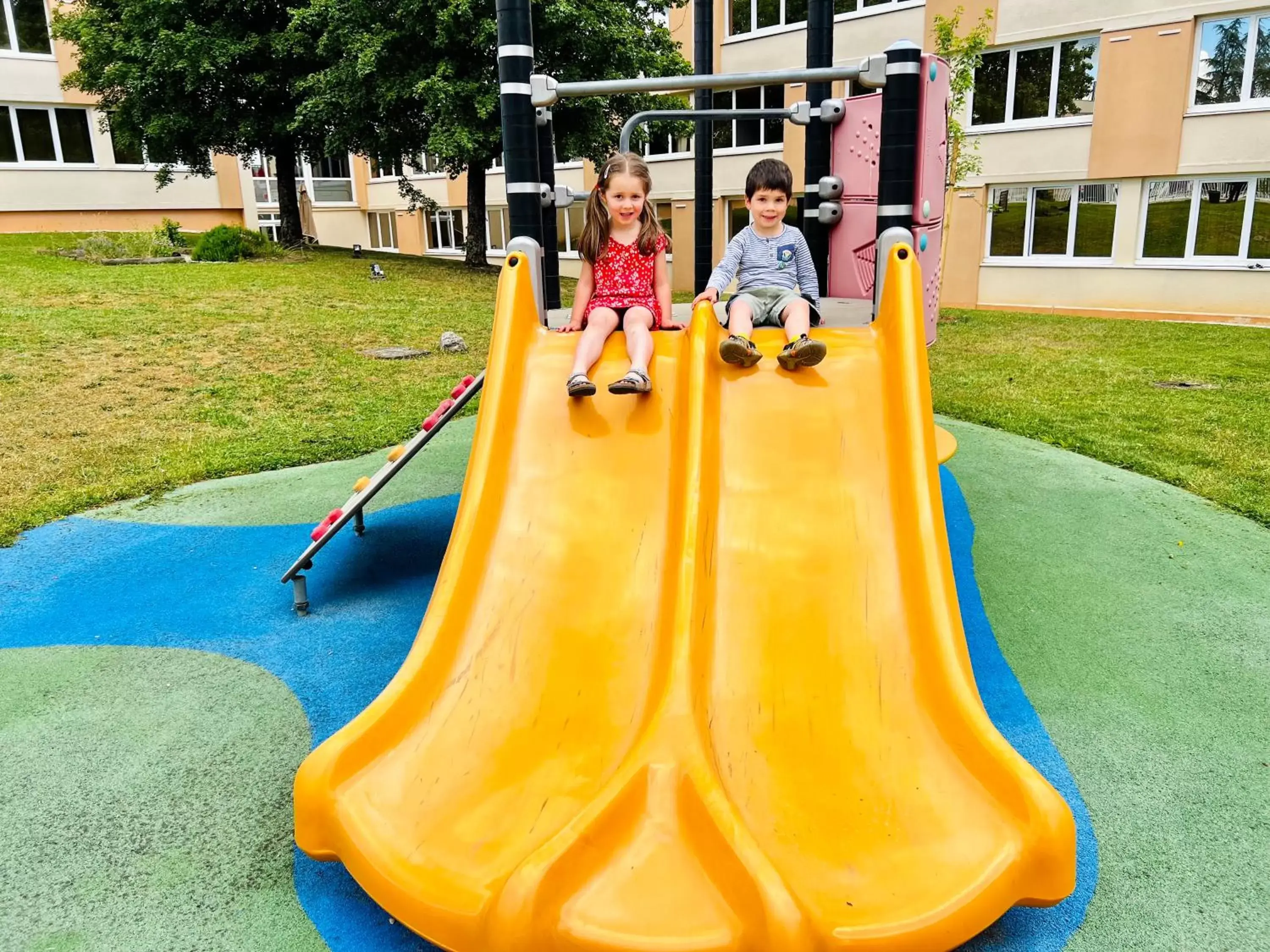 Activities, Children's Play Area in Novotel Dijon Sud