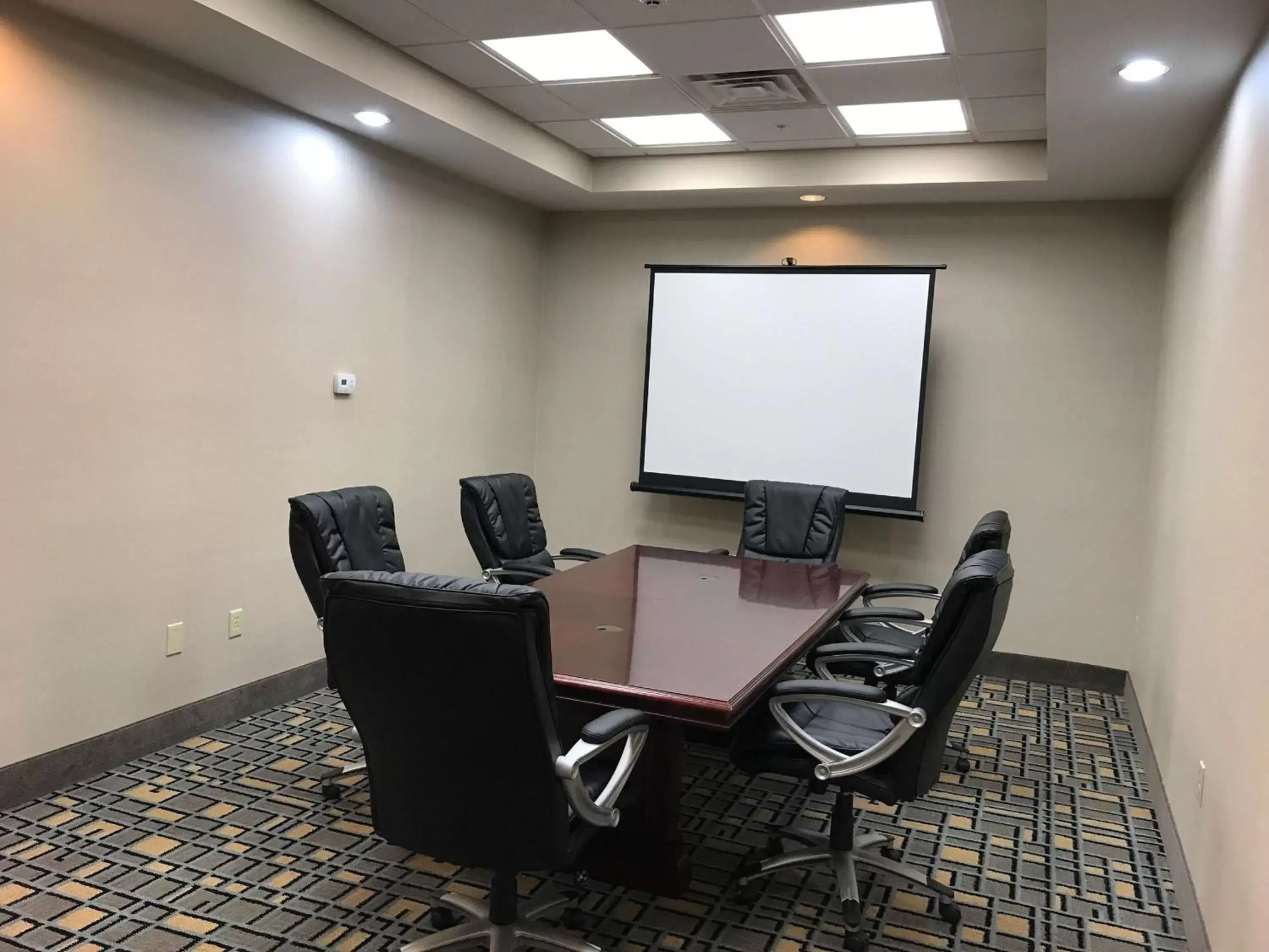 Meeting/conference room, Business Area/Conference Room in Hampton Inn & Suites Oklahoma City Airport