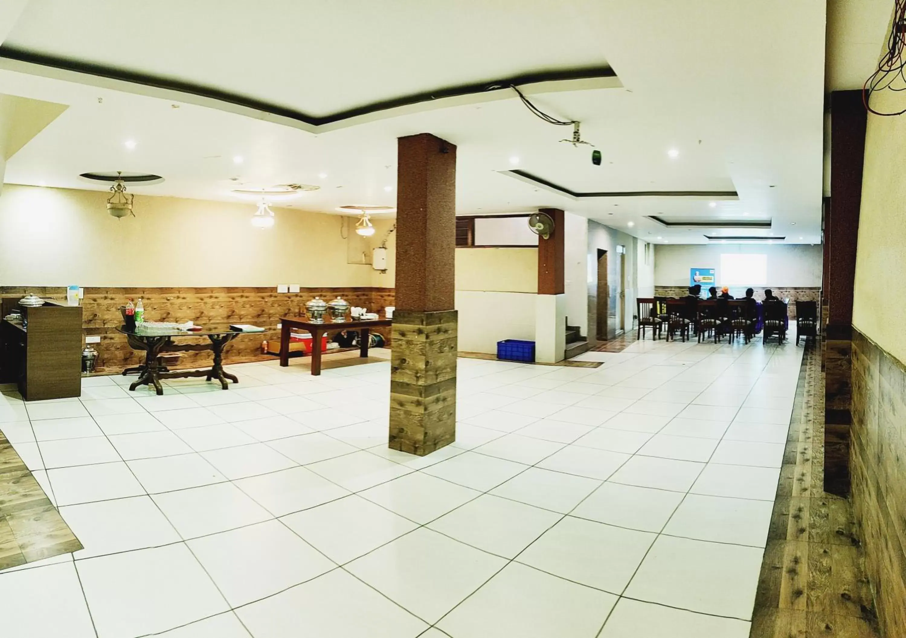 Restaurant/places to eat in Hotel Pride Restaurant/places to eat in Hotel Pride