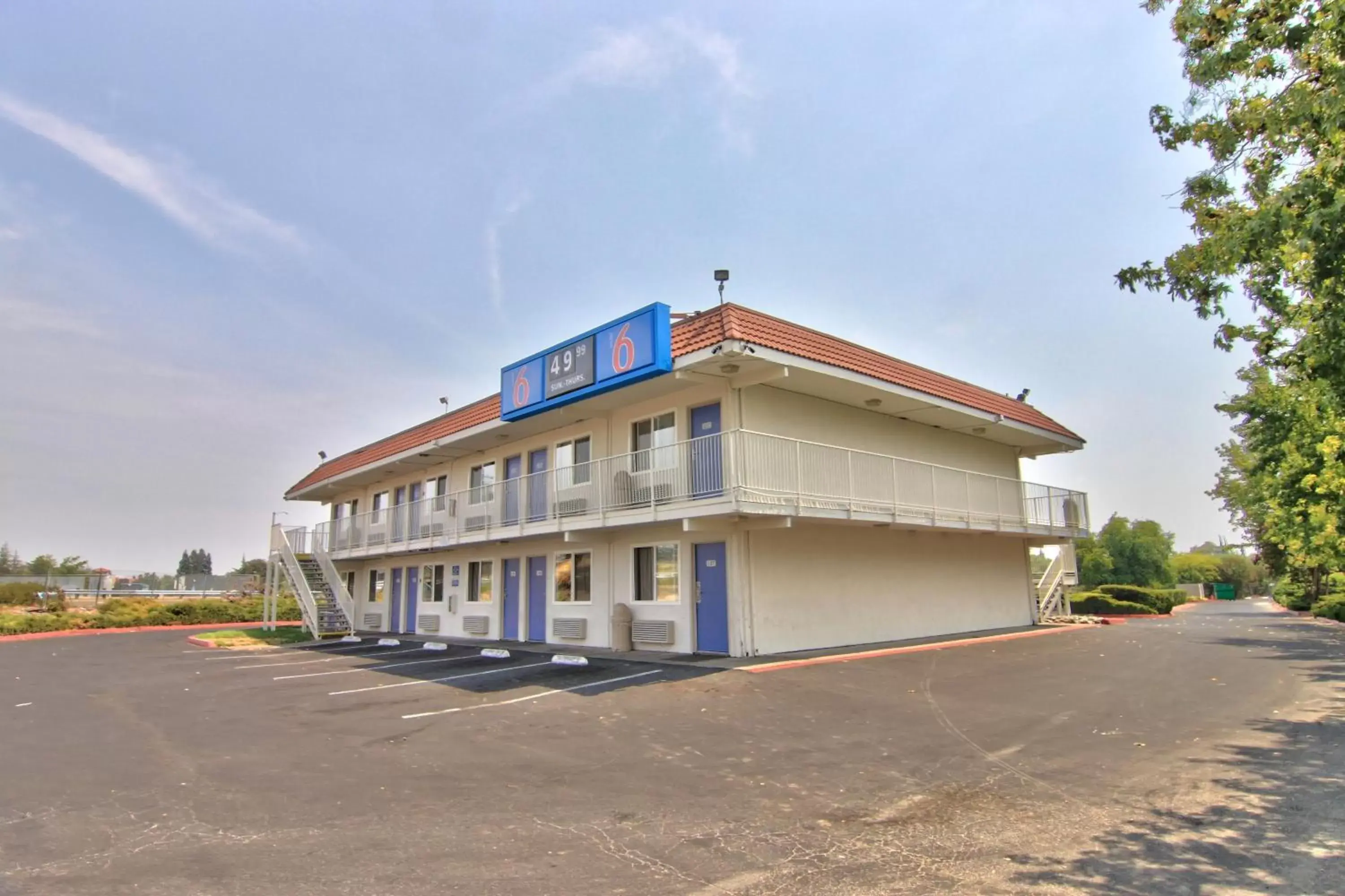 Property Building in Motel 6-Sacramento, CA - North