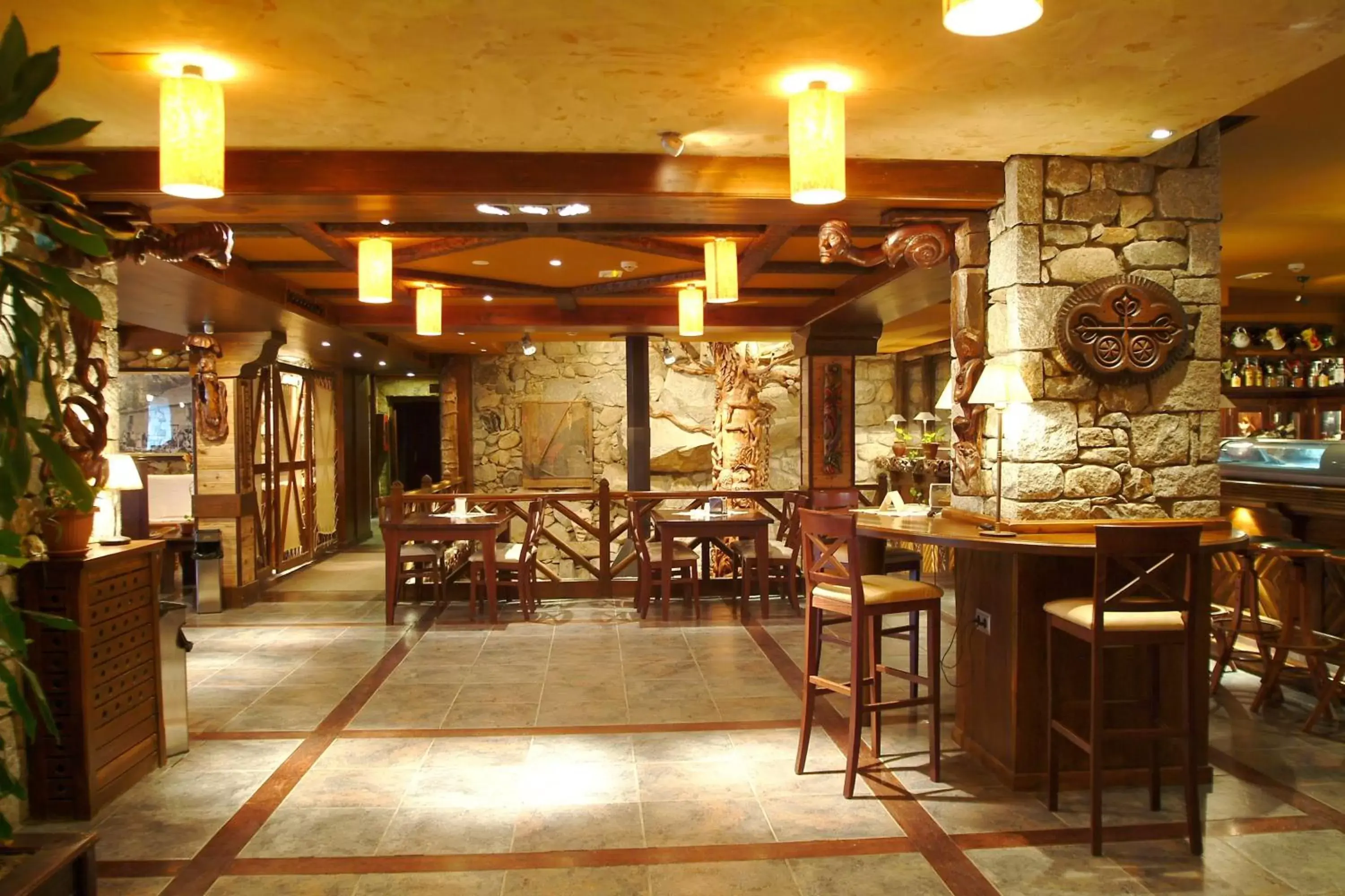 Lounge or bar in Hotel Hospital de Benasque Lounge or bar in Hotel Hospital de Benasque