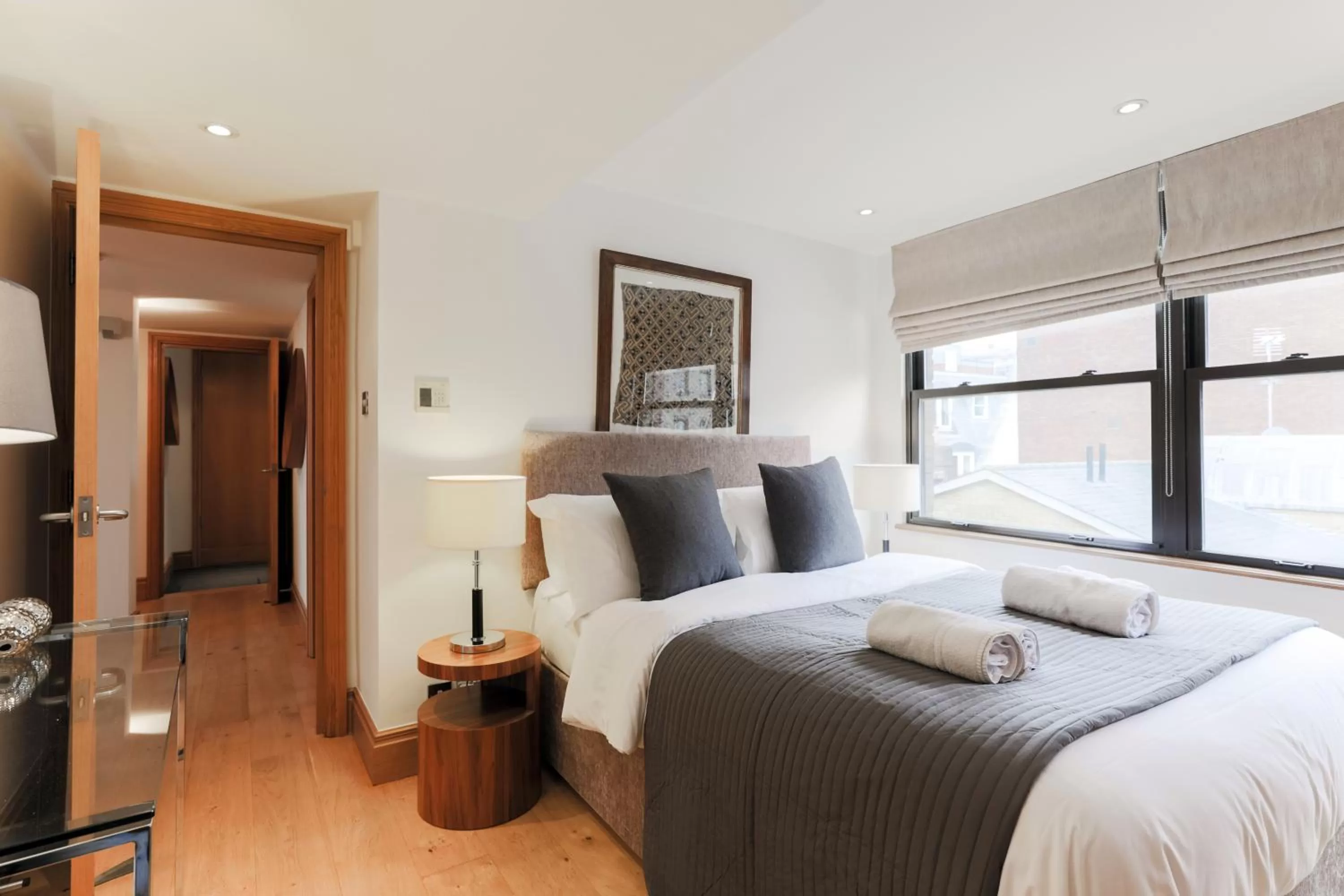 Bedroom, Bed in Monument Apartments