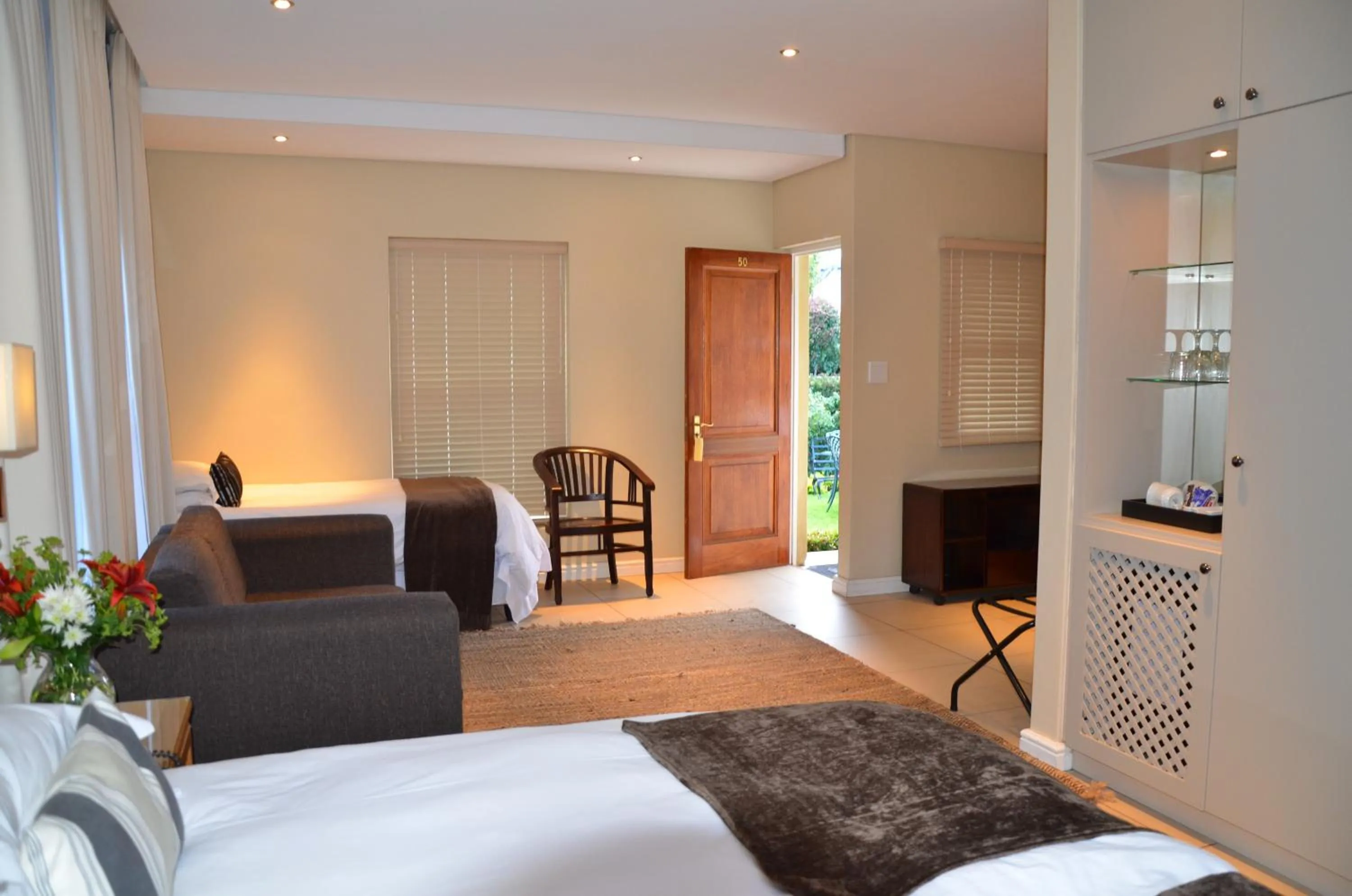 Photo of the whole room, Bed in Lemoenkloof Boutique Hotel