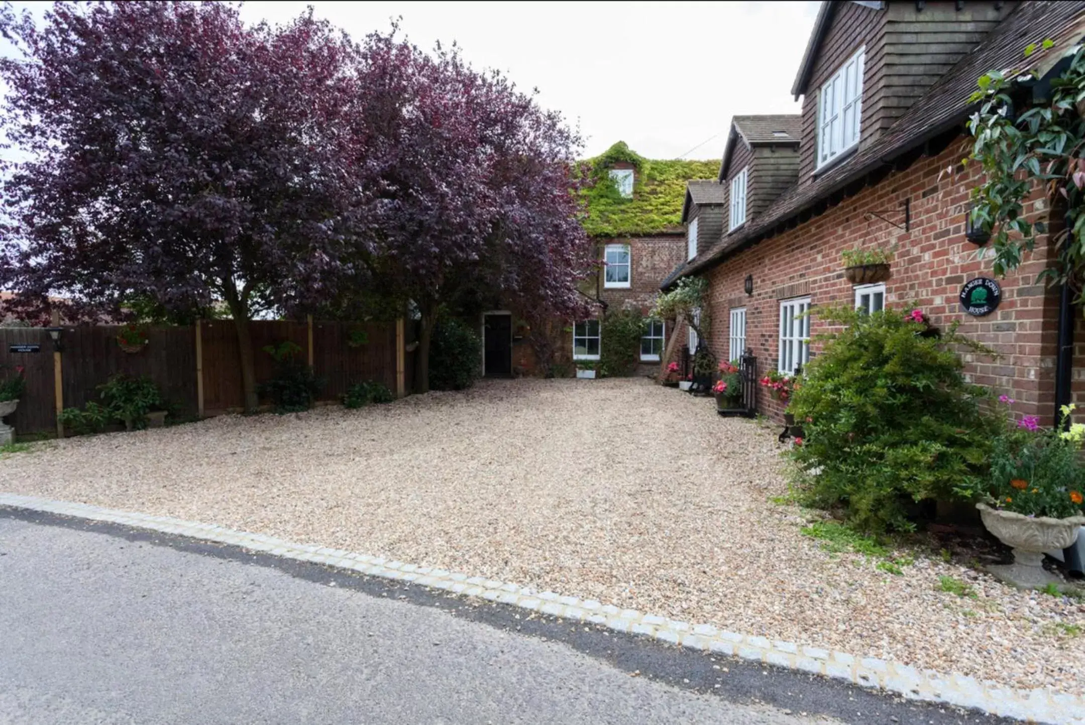 Property Building in Hanger Down House Bed and Breakfast