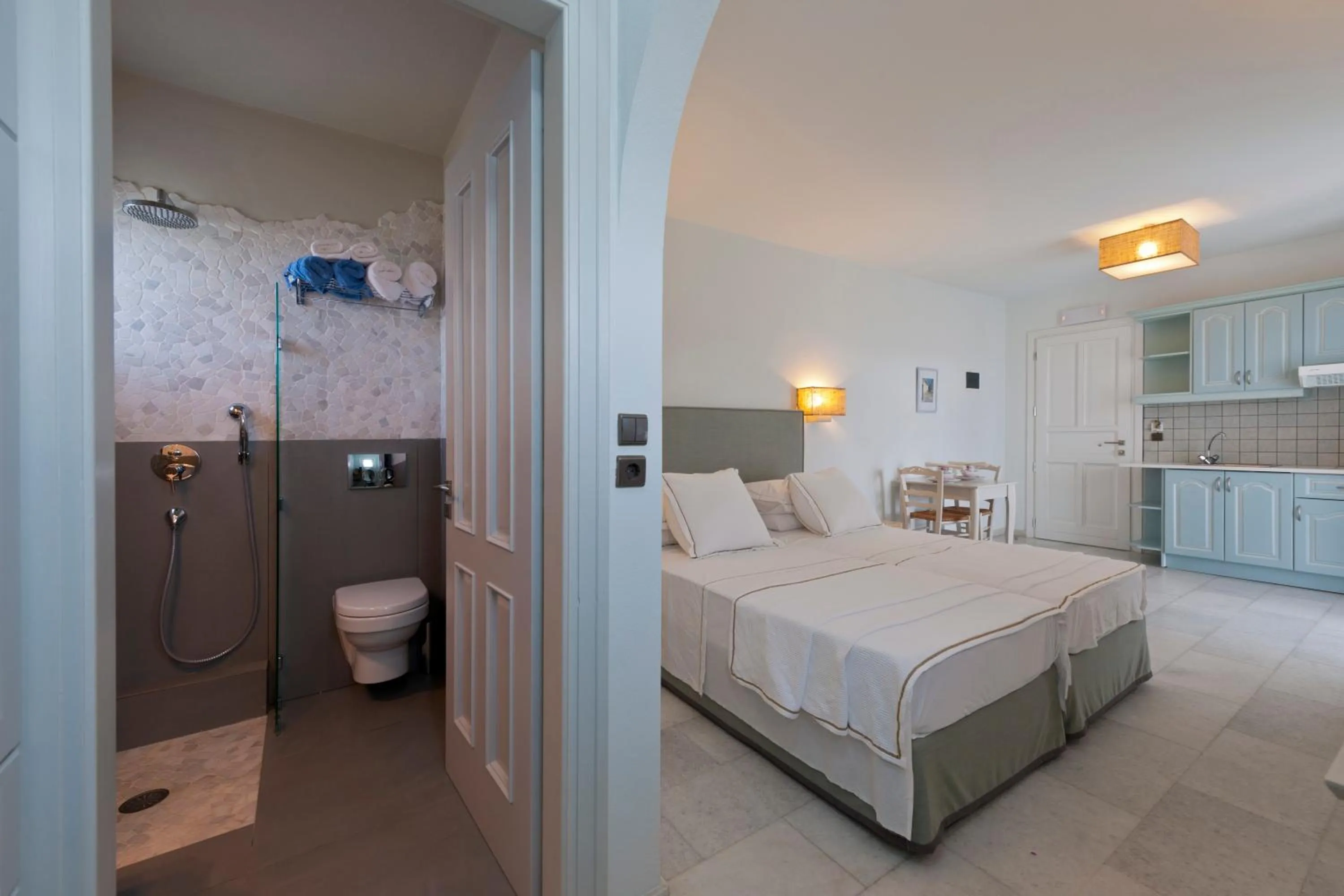 Photo of the whole room, Bed in Ammos Naxos Exclusive Apartments & Studios