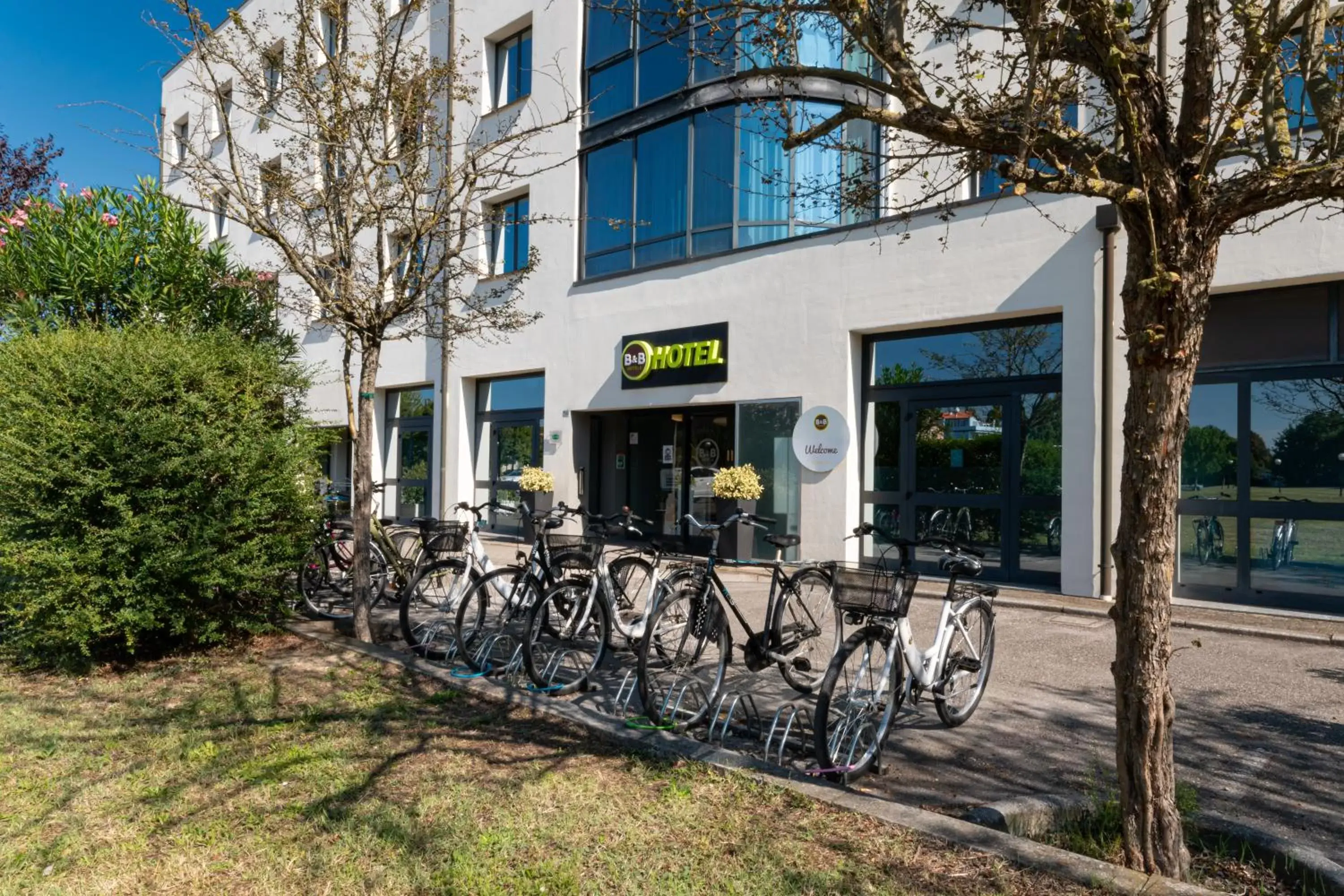 Patio, Property Building in B&B Hotel Ravenna