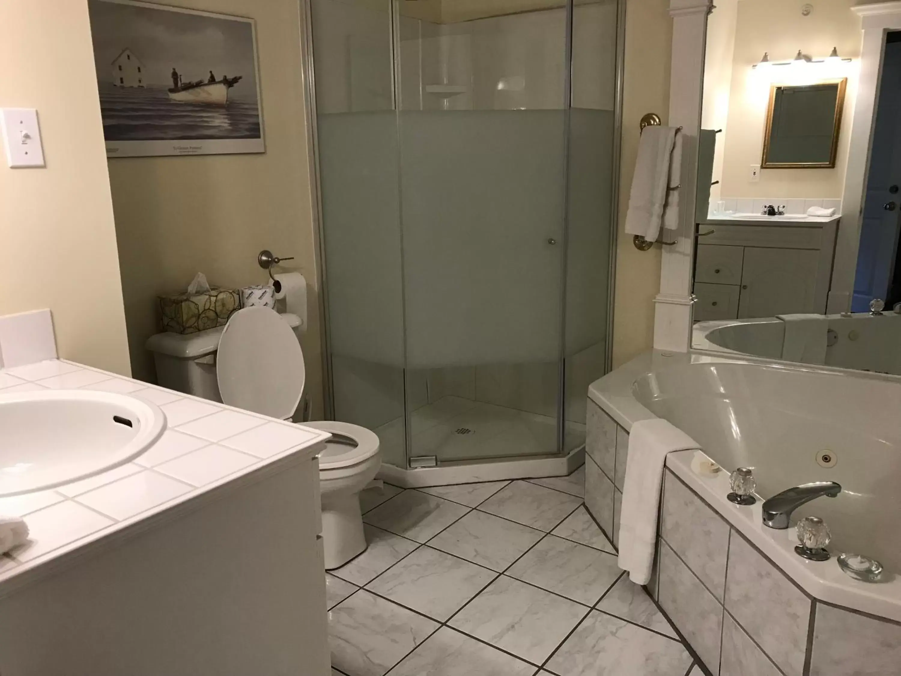 Bathroom in Leaside Manor