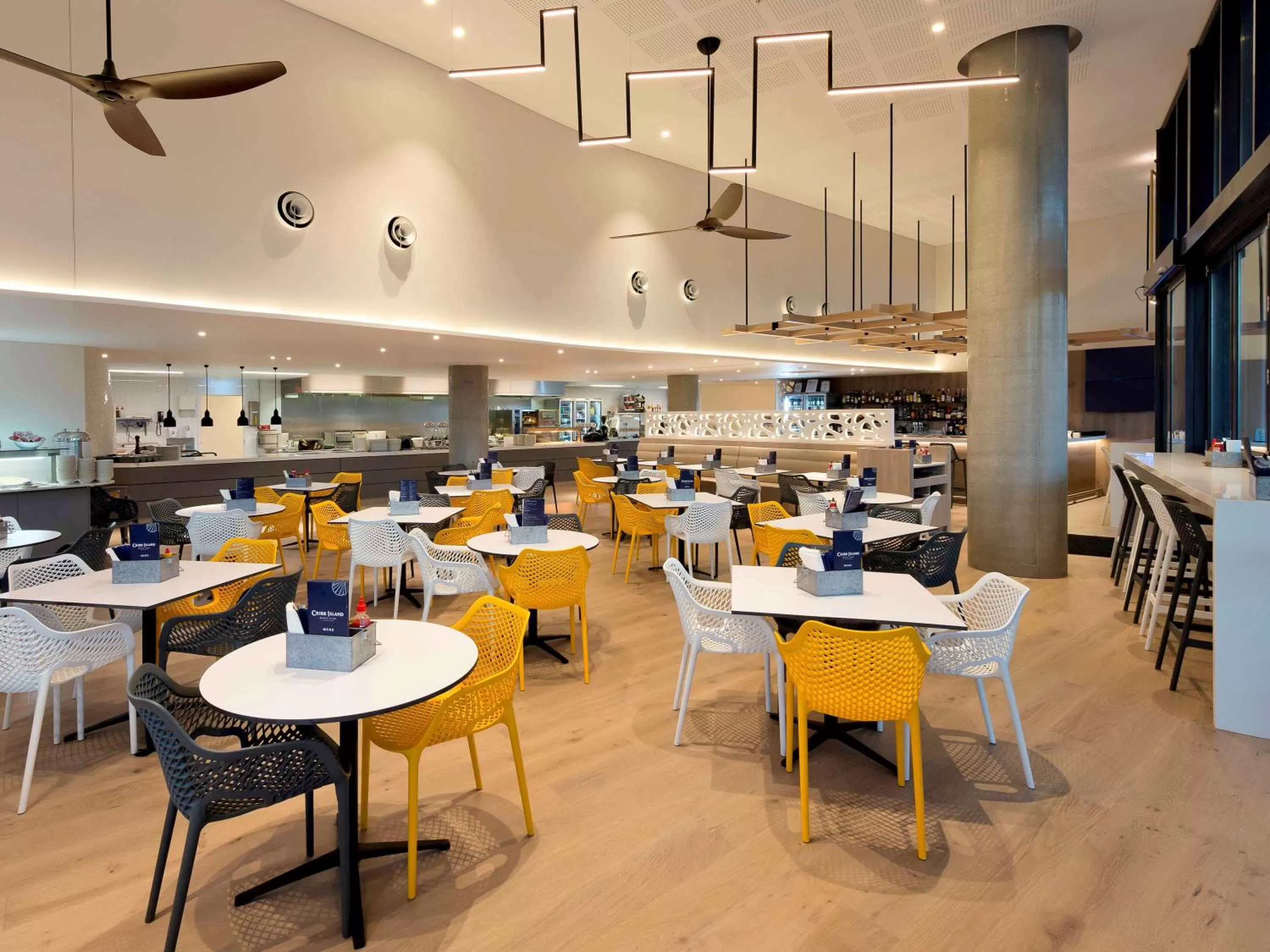 Restaurant/places to eat in ibis Brisbane Airport