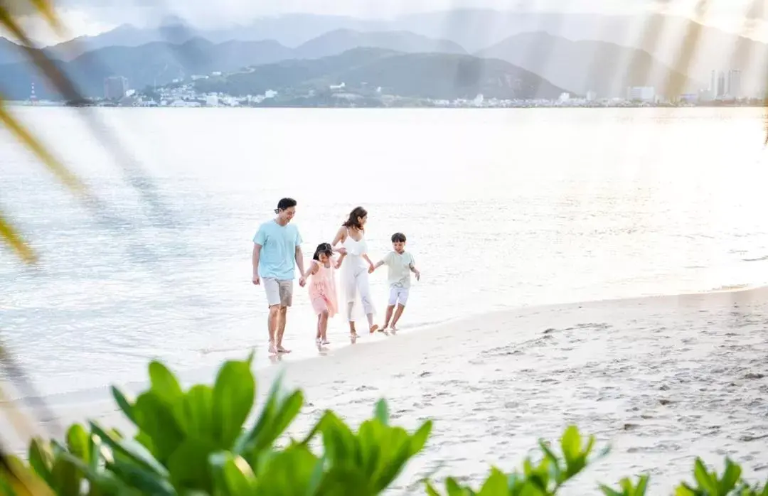 Beach in Vinpearl Resort & Spa Nha Trang Bay