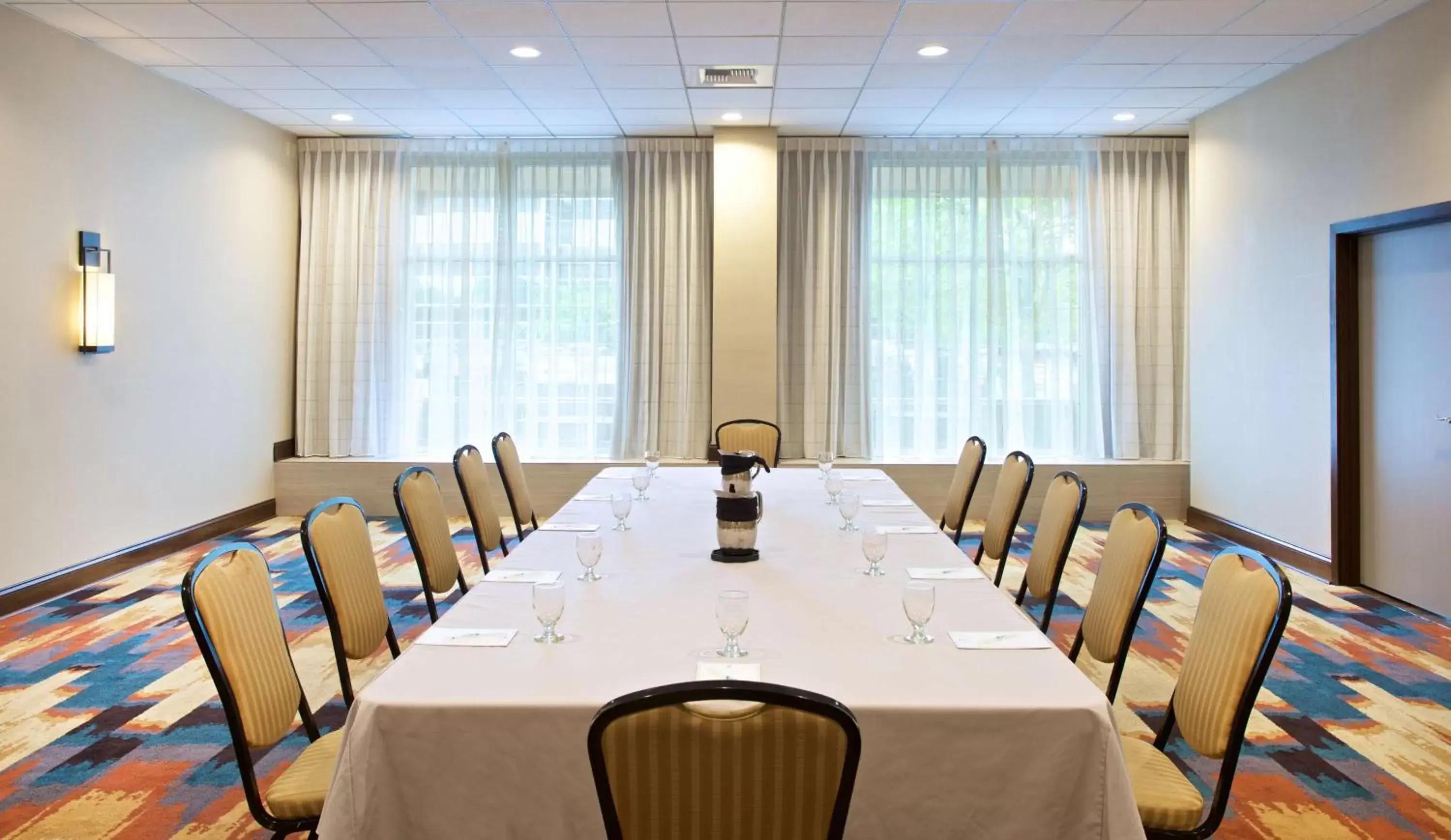 Meeting/conference room in Embassy Suites by Hilton Seattle Bellevue