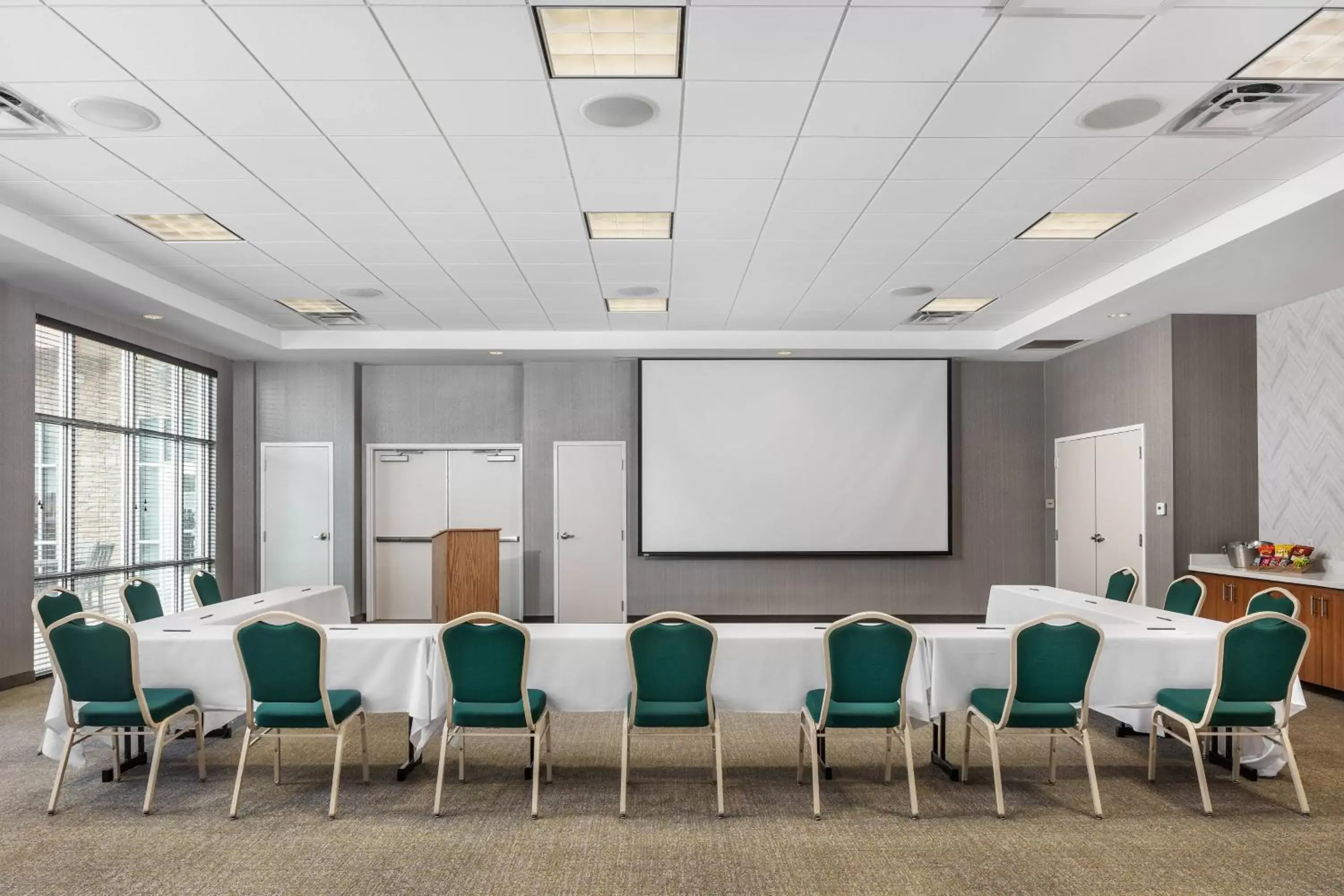 Meeting/conference room in SpringHill Suites by Marriott Downtown Chattanooga/Cameron Harbor