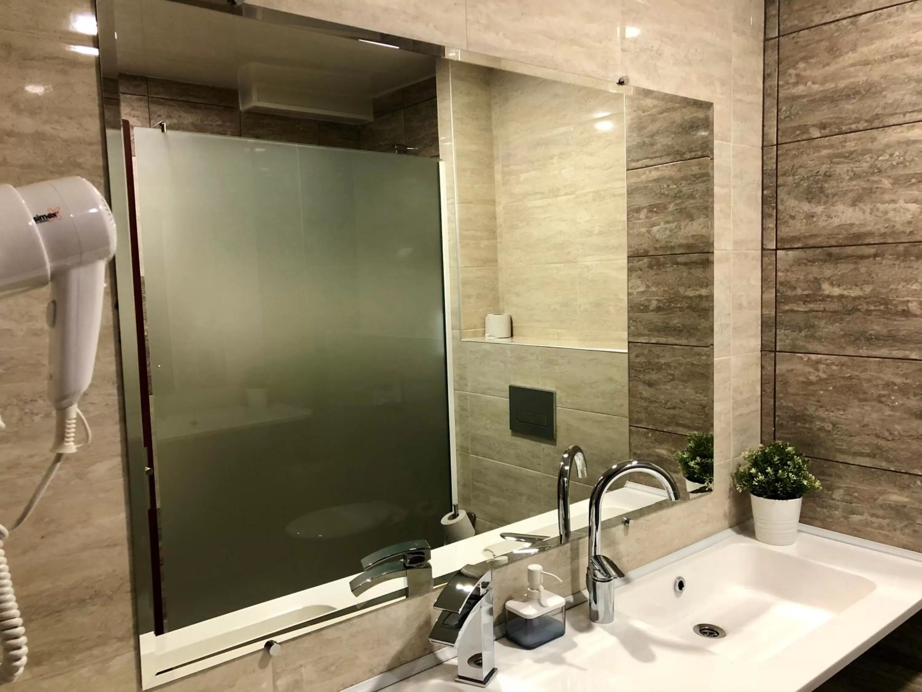 Bathroom in Family Hotel Ring & Thermal