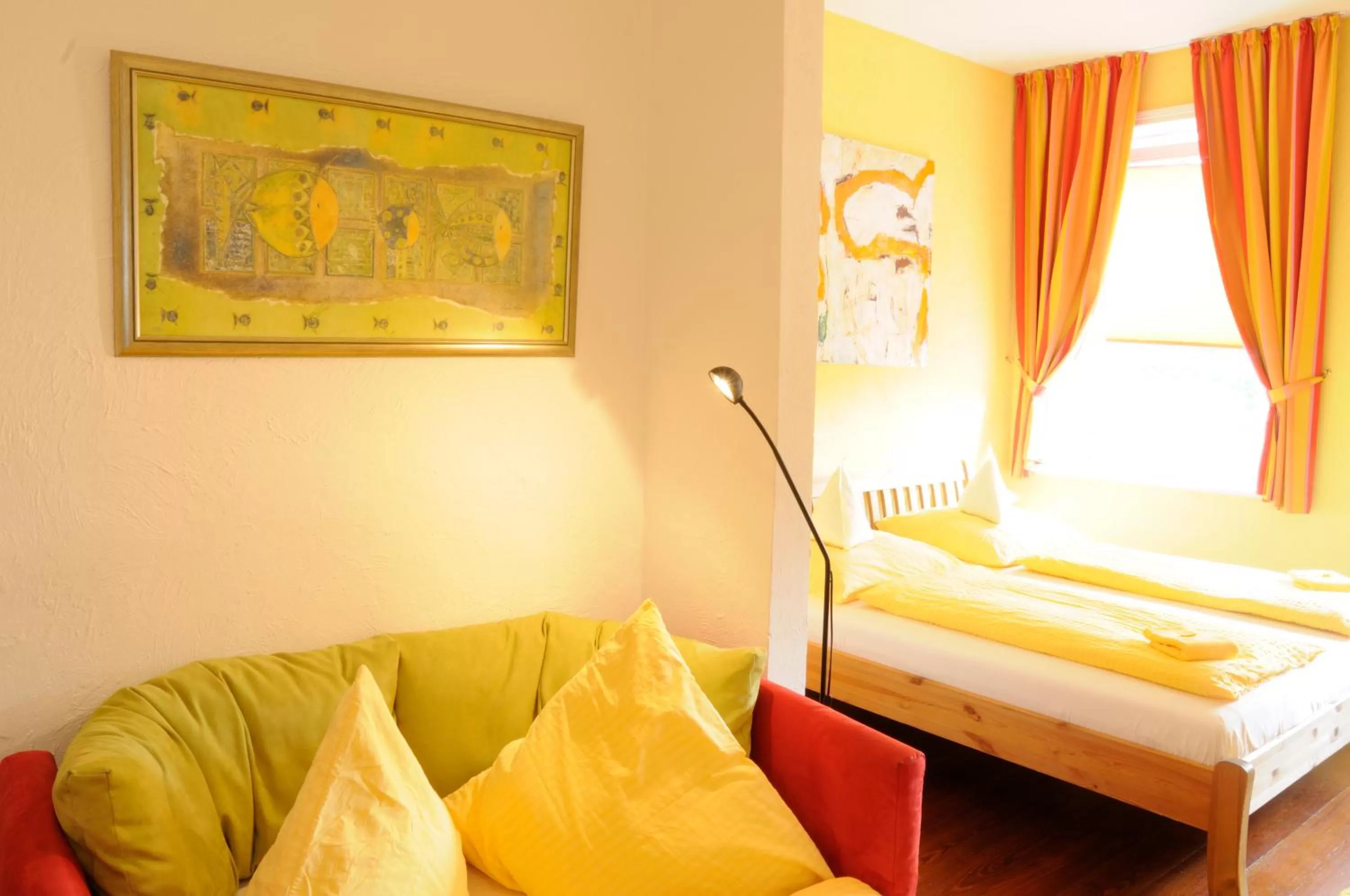 Photo of the whole room, Bed in Hotel zur alten Stadtmauer