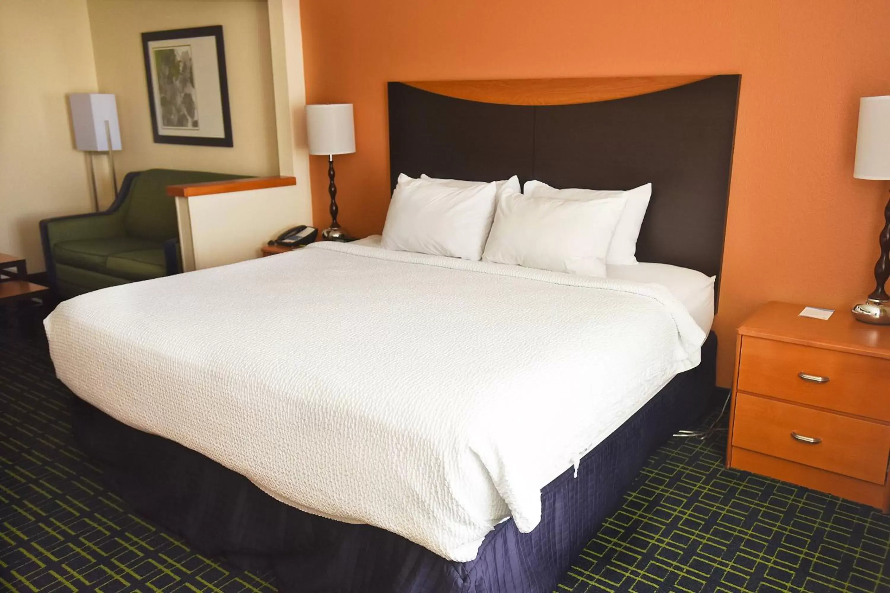 Photo of the whole room, Bed in Fairfield Inn Topeka