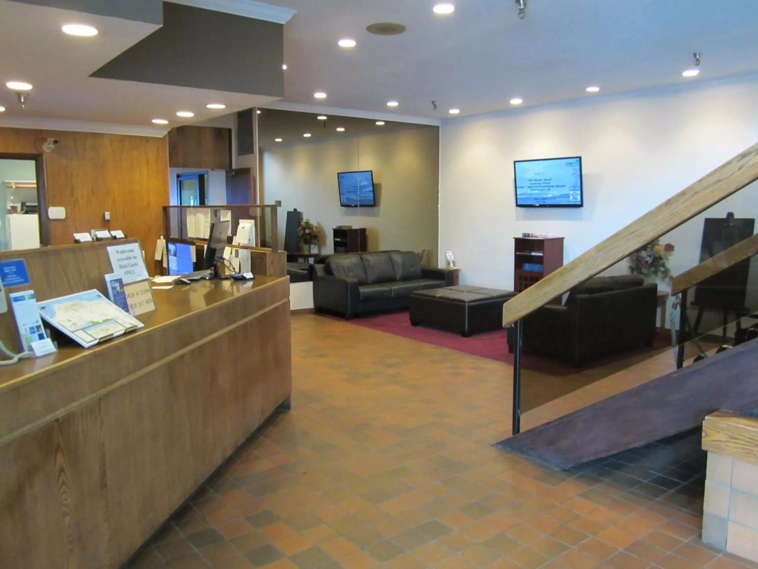 Lobby or reception, Lobby/Reception in Highliner Plaza