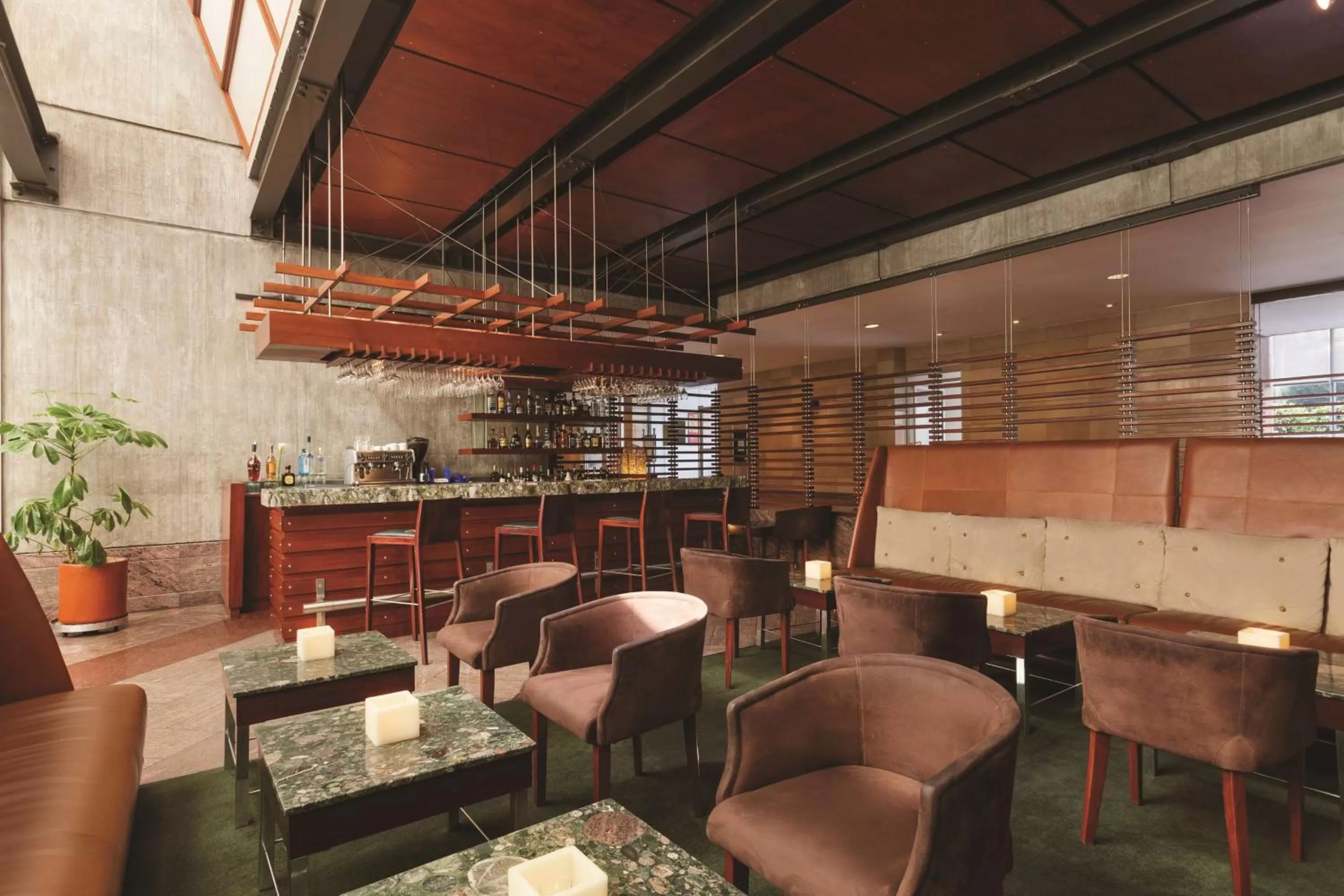 Lounge or bar in Hilton Colon Quito Hotel