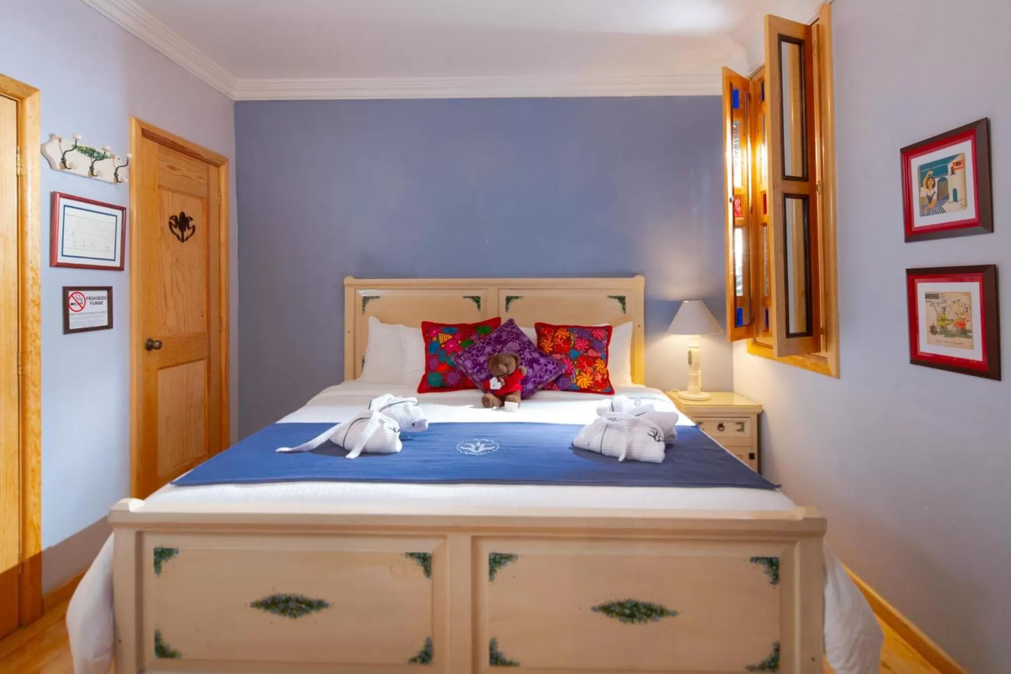 Photo of the whole room, Bed in Hotel Parque México Suites at Condesa