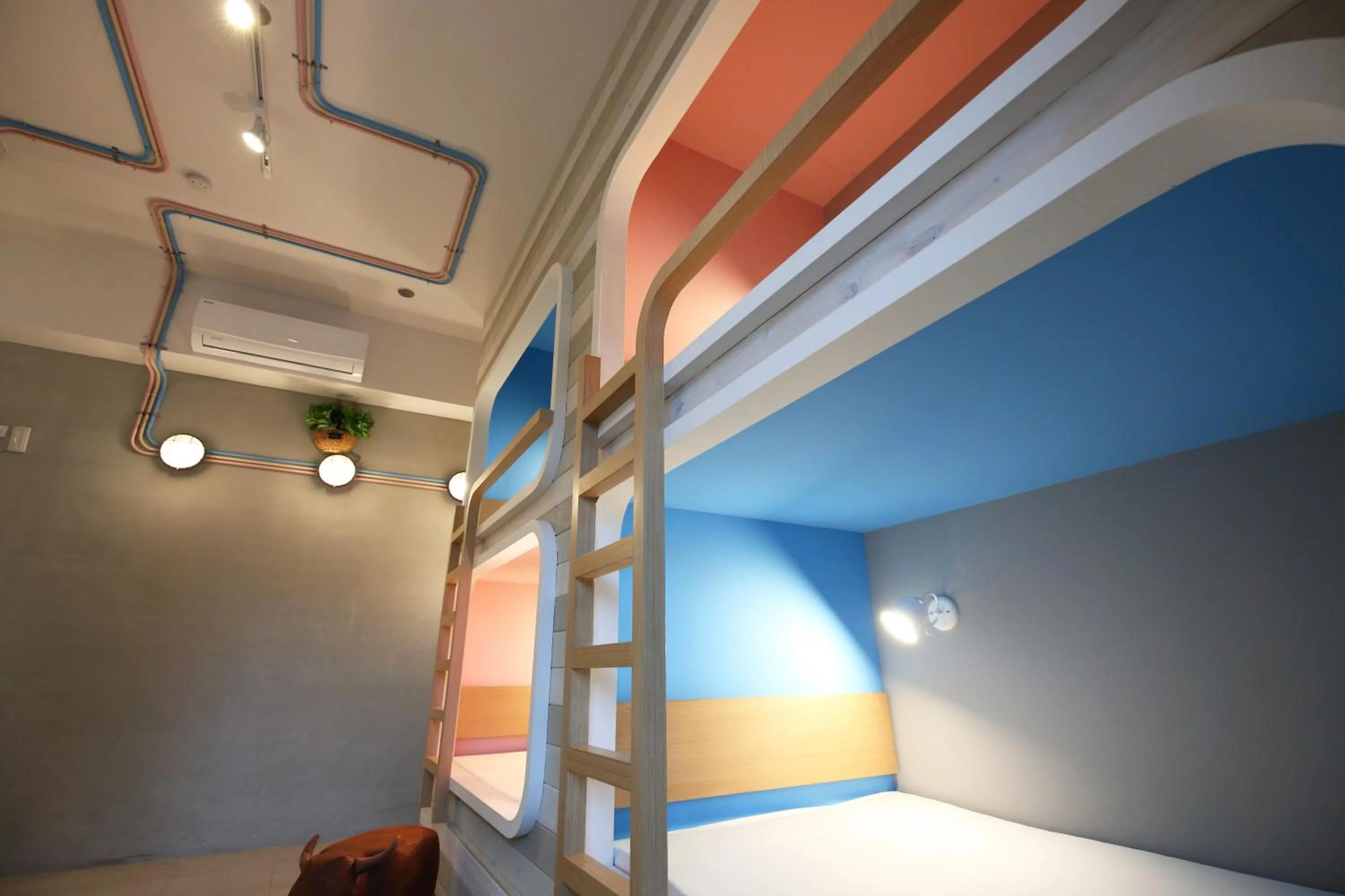 指南針民宿2178 & 工殿民宿2182