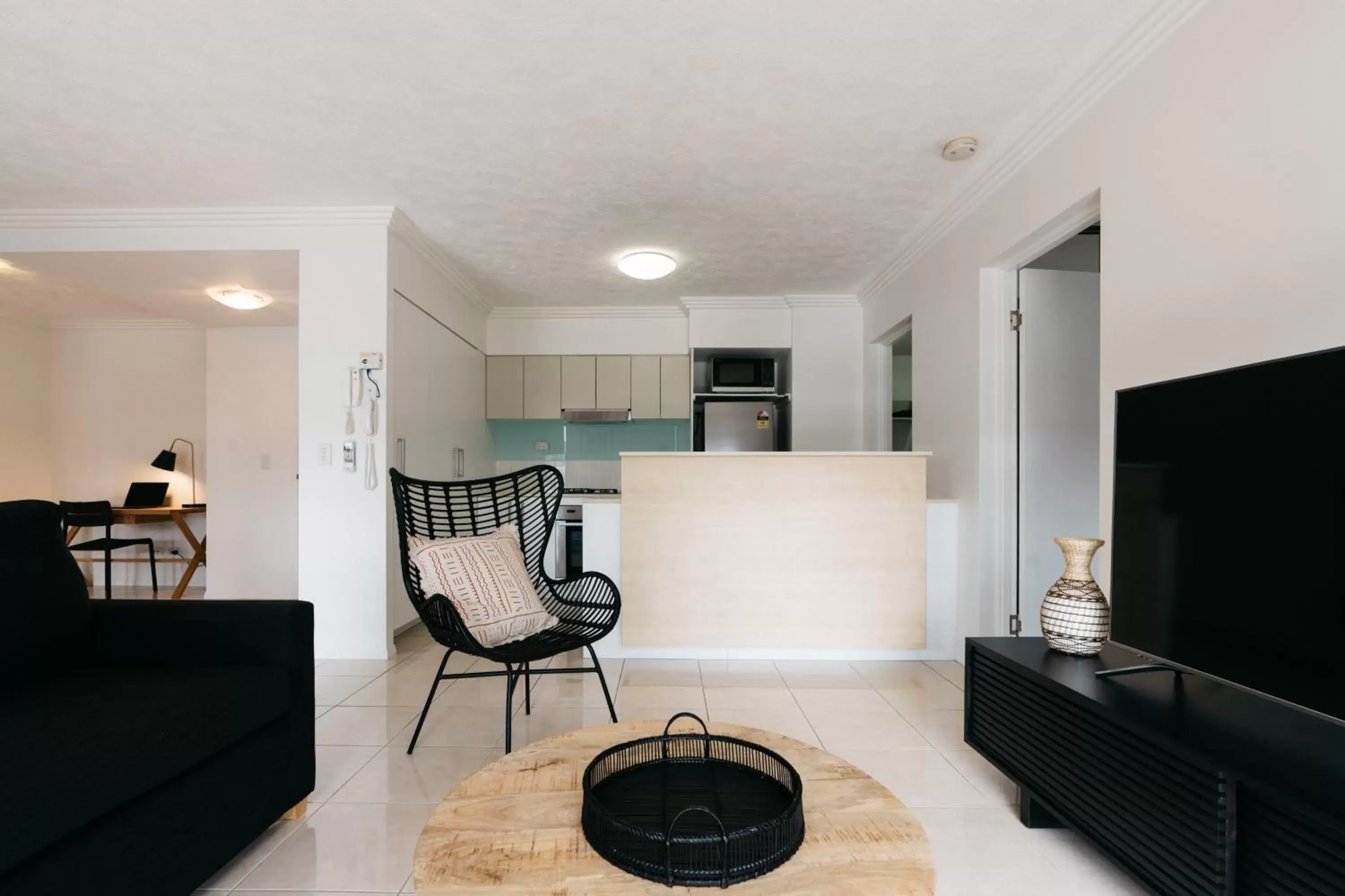 Kitchen or kitchenette, Seating Area in Gabba Central Apartments