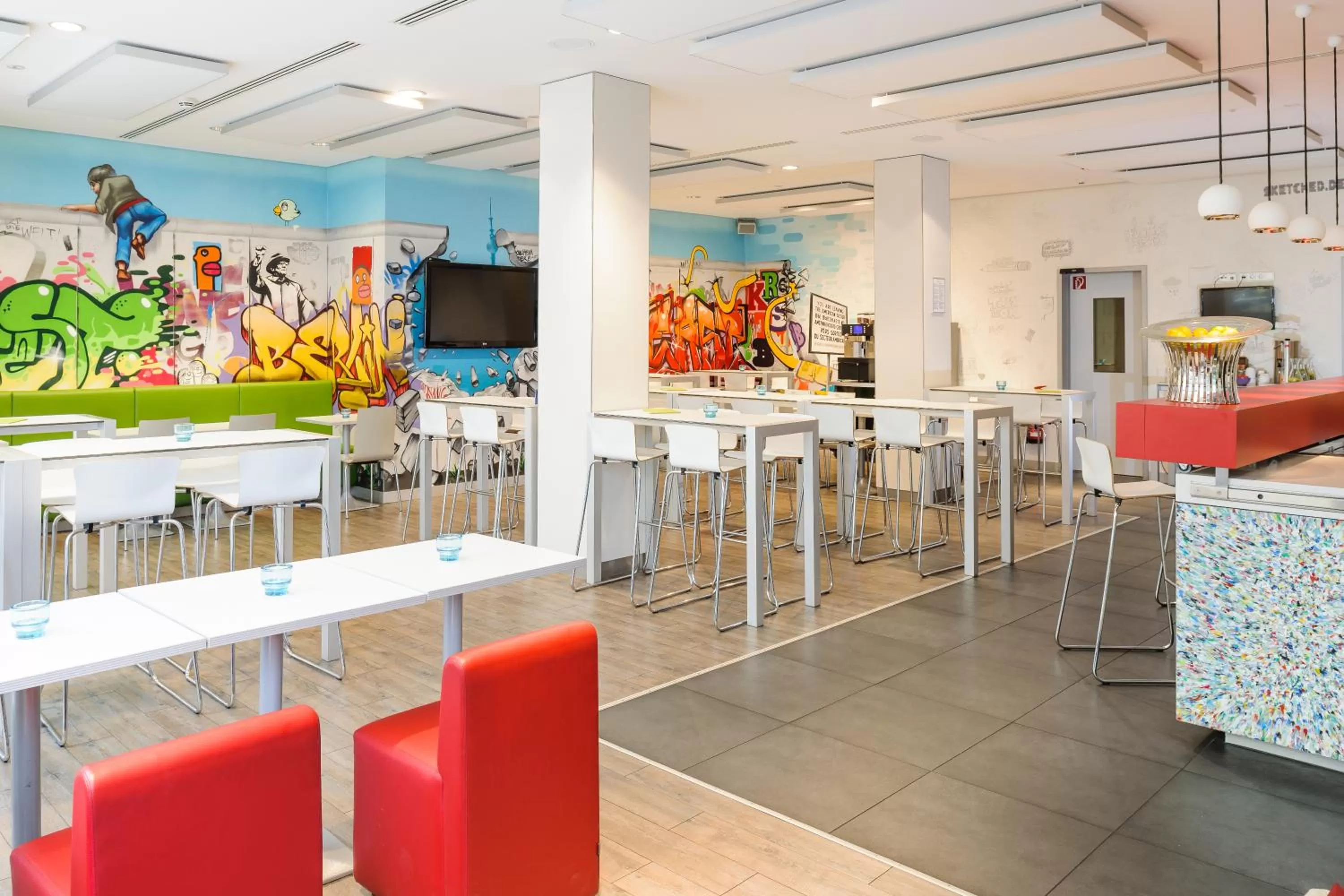 Restaurant/places to eat in ibis Styles Hotel Berlin Mitte