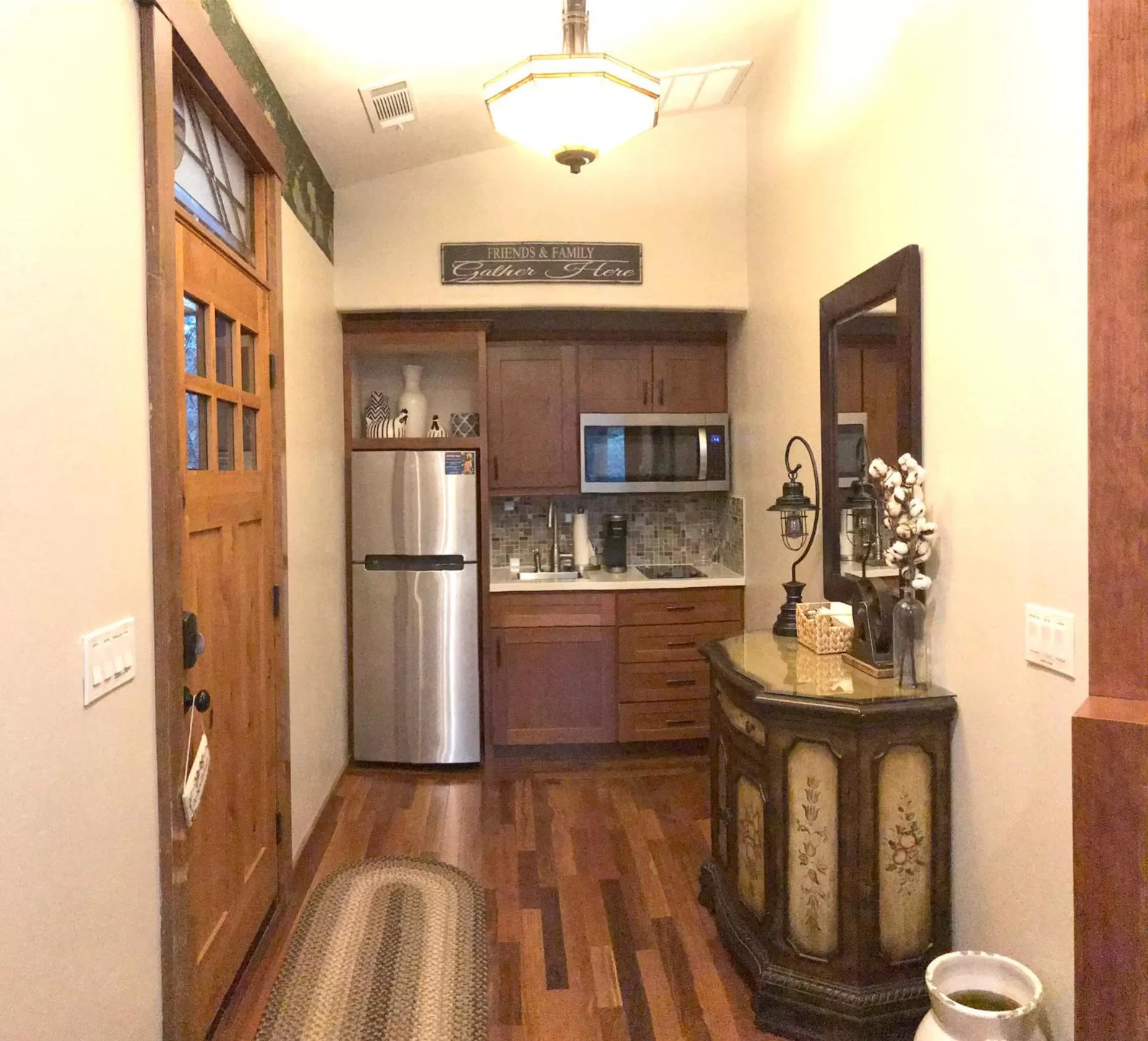 Kitchen or kitchenette in The Grand Idyllwild Lodge