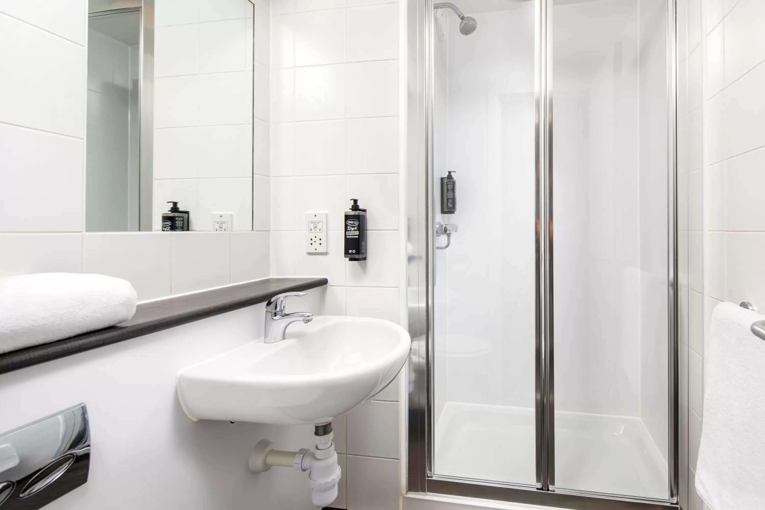 Bathroom in ibis budget London Heathrow Central