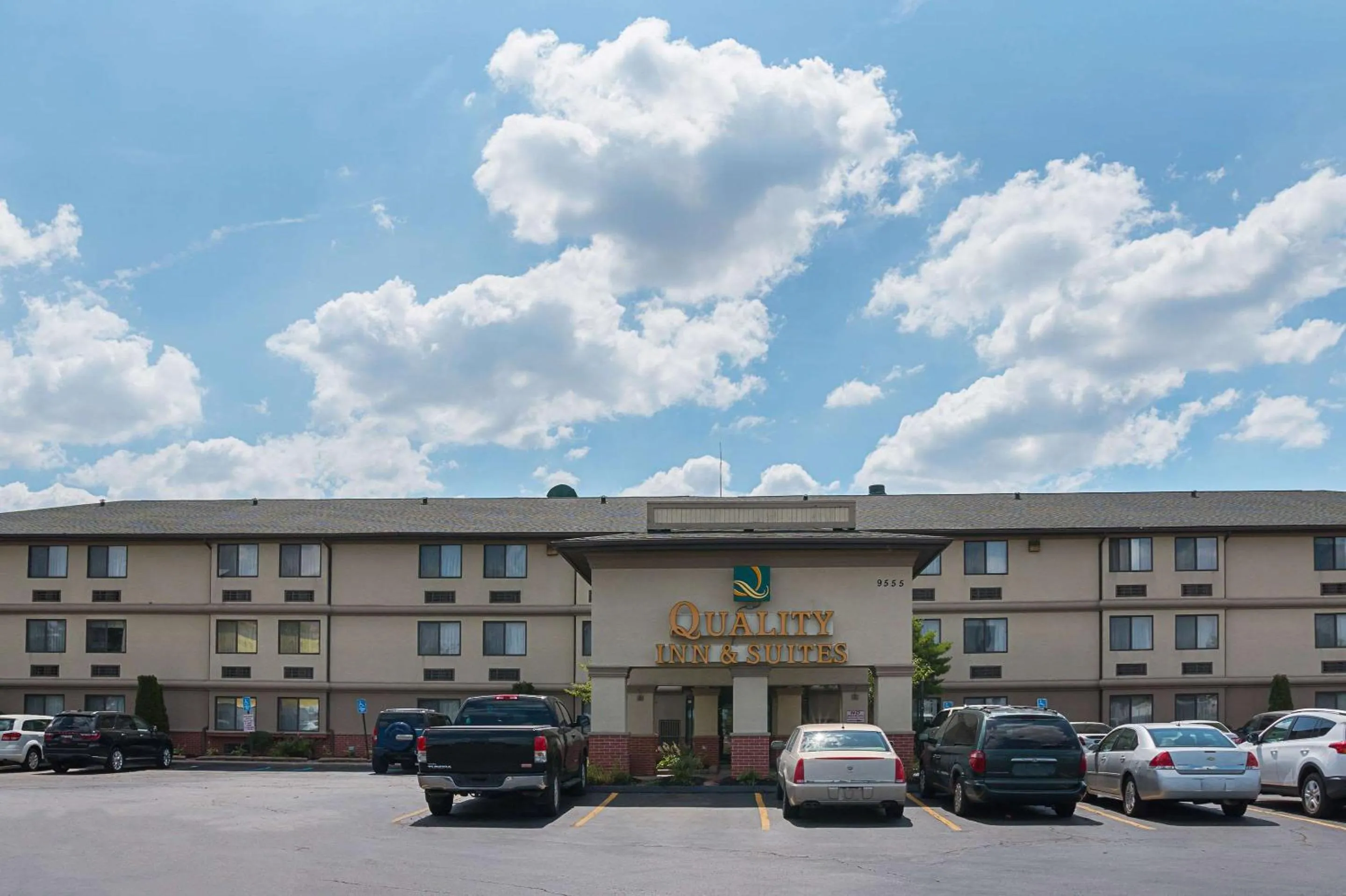 Property building in Quality Inn & Suites Detroit Metro Airport