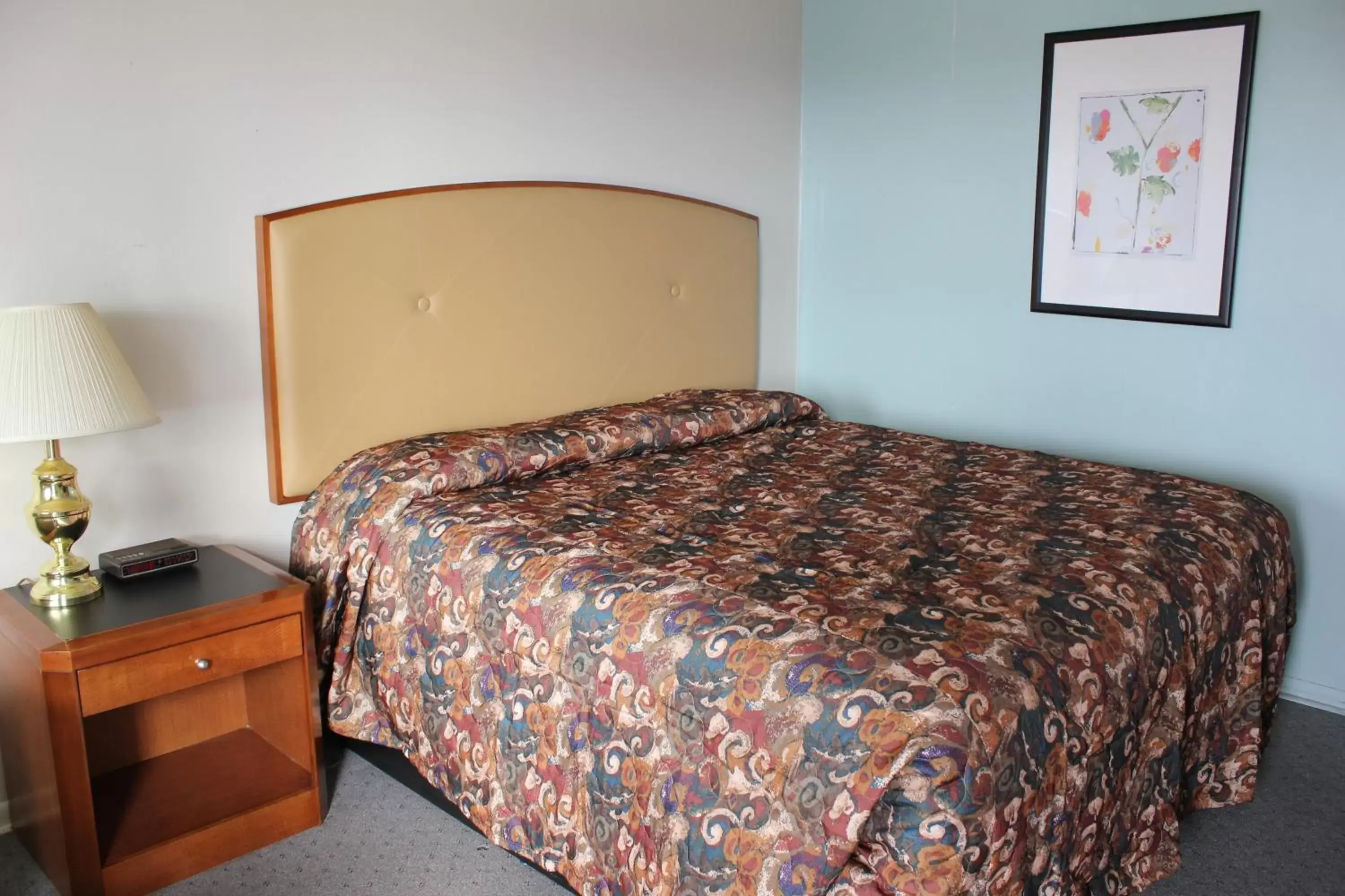 Bedroom, Bed in Midlands Lodge