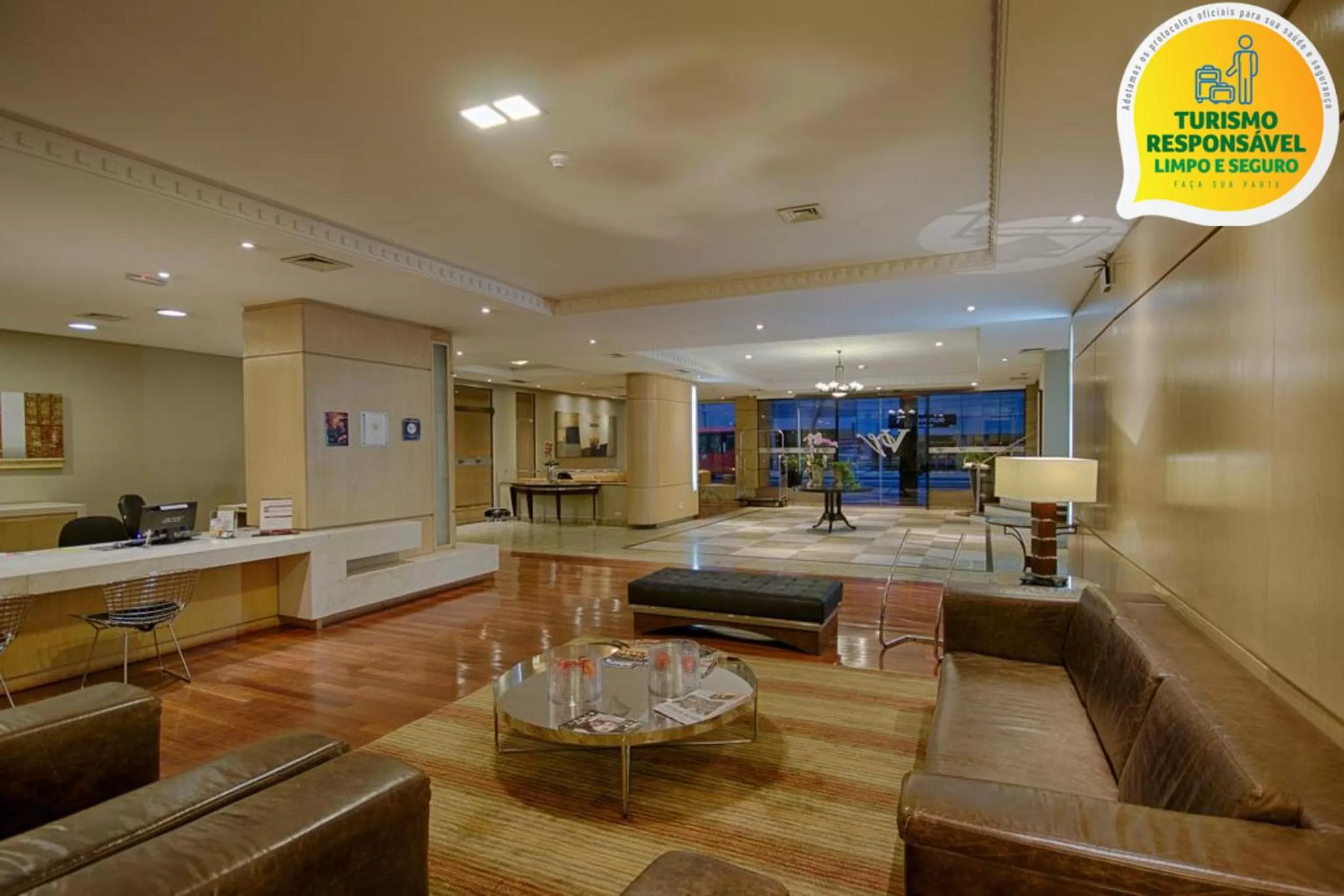Lobby or reception in Hotel Victoria Villa Curitiba by Nacional Inn