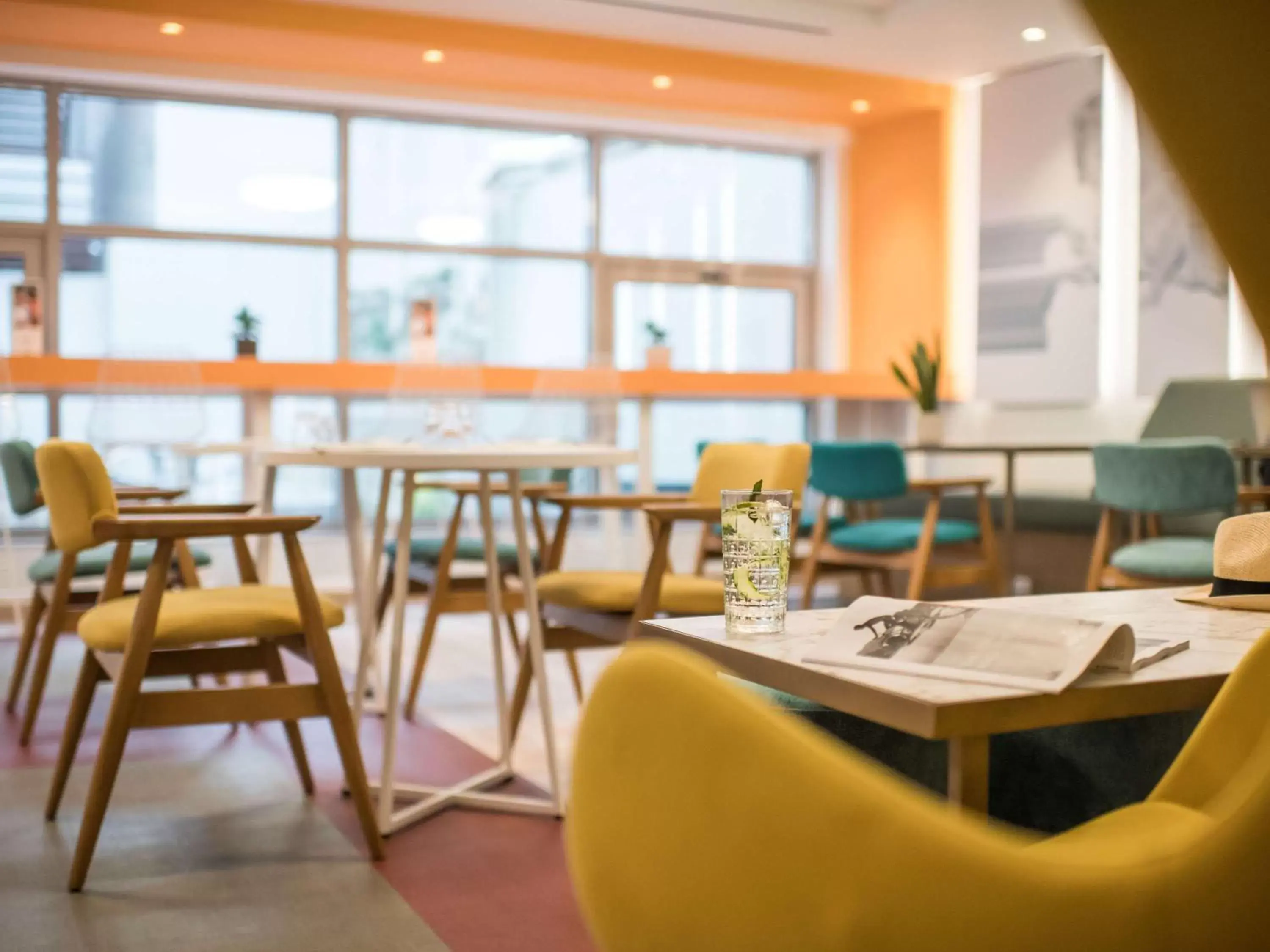 Lounge or bar, Restaurant/Places to Eat in ibis Styles Athens Routes