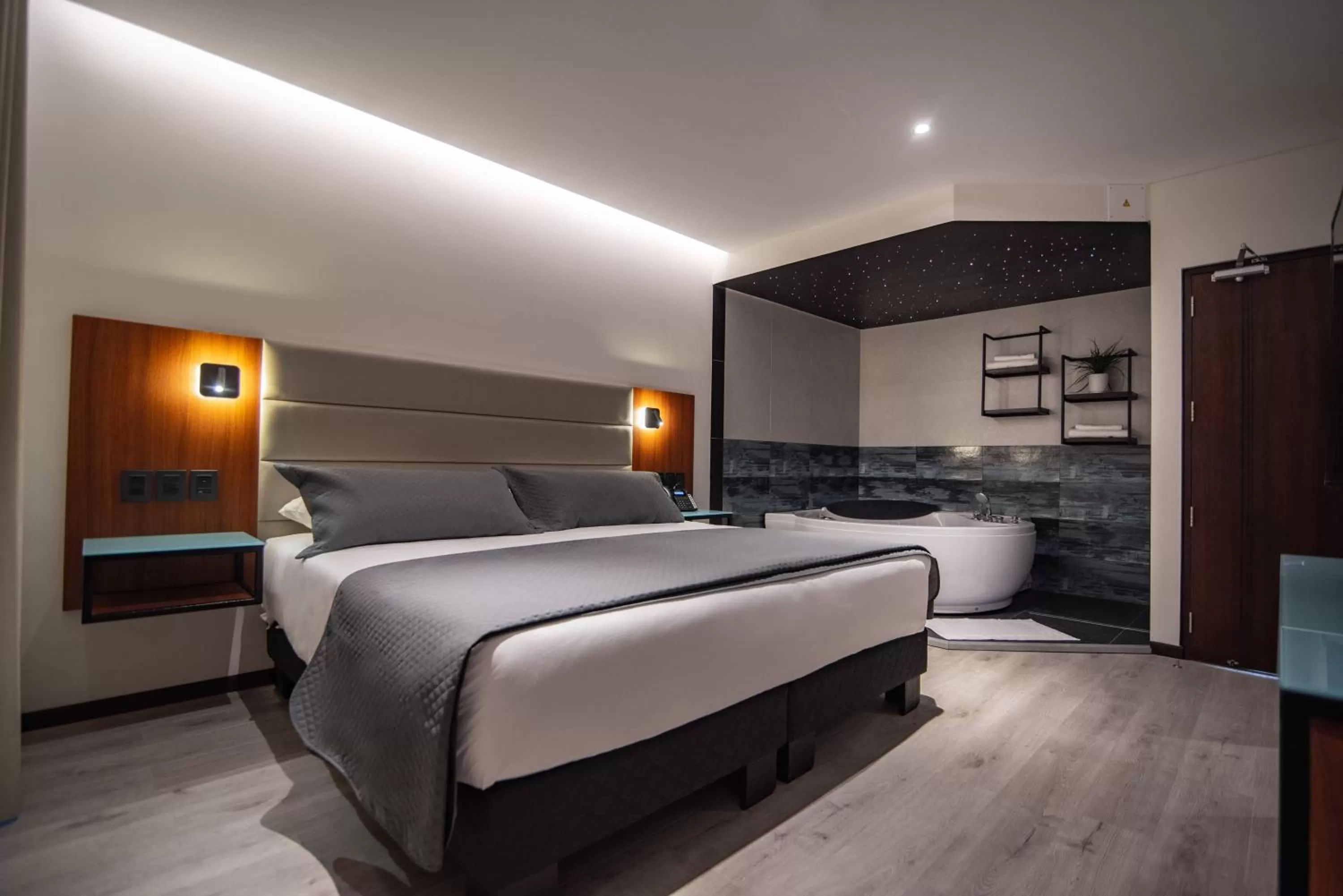 Bed in Mitru Express Hotel