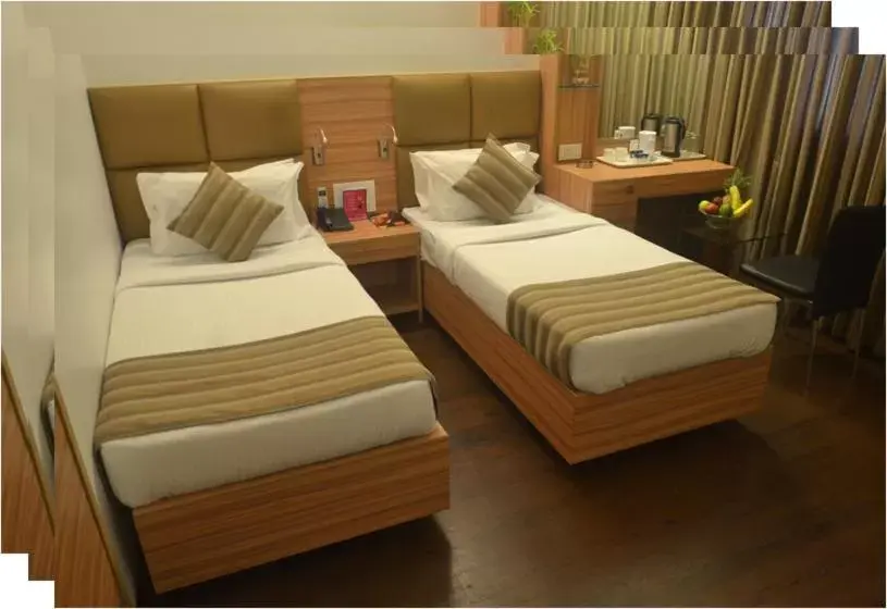 Bed in Hotel Plaza