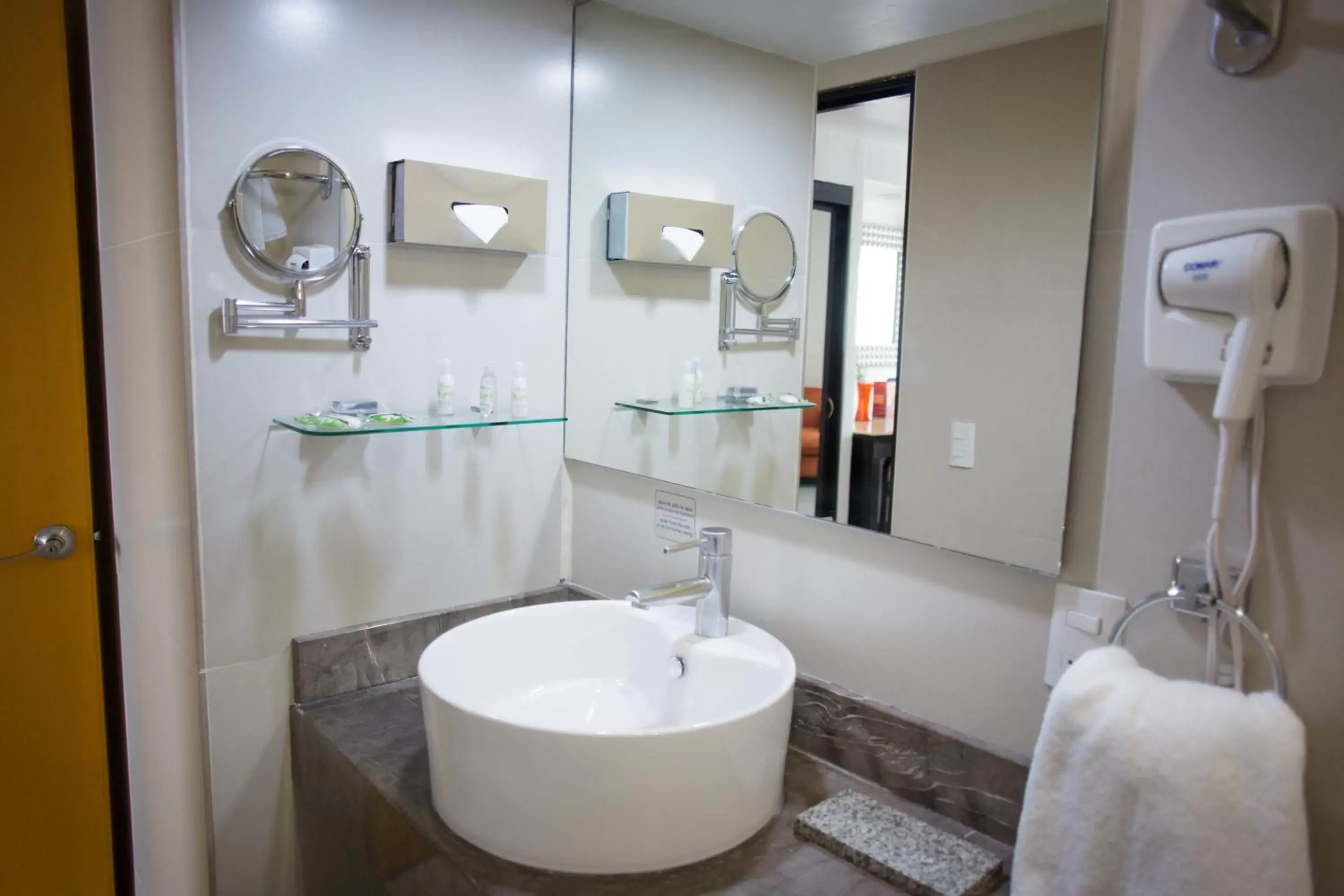 Bathroom in Best Western Plus Gran Hotel Centro Historico