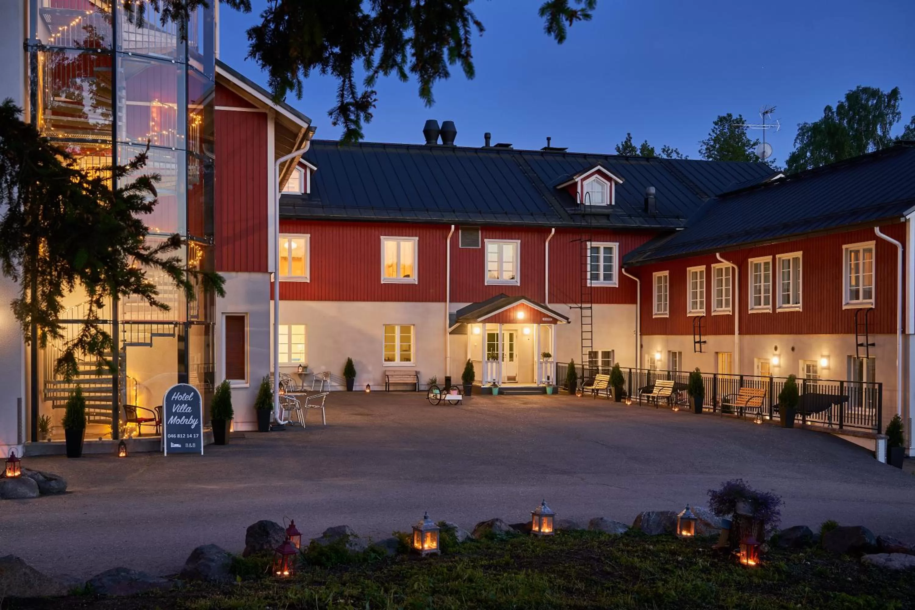 Facade/entrance in Hotel Villa Molnby
