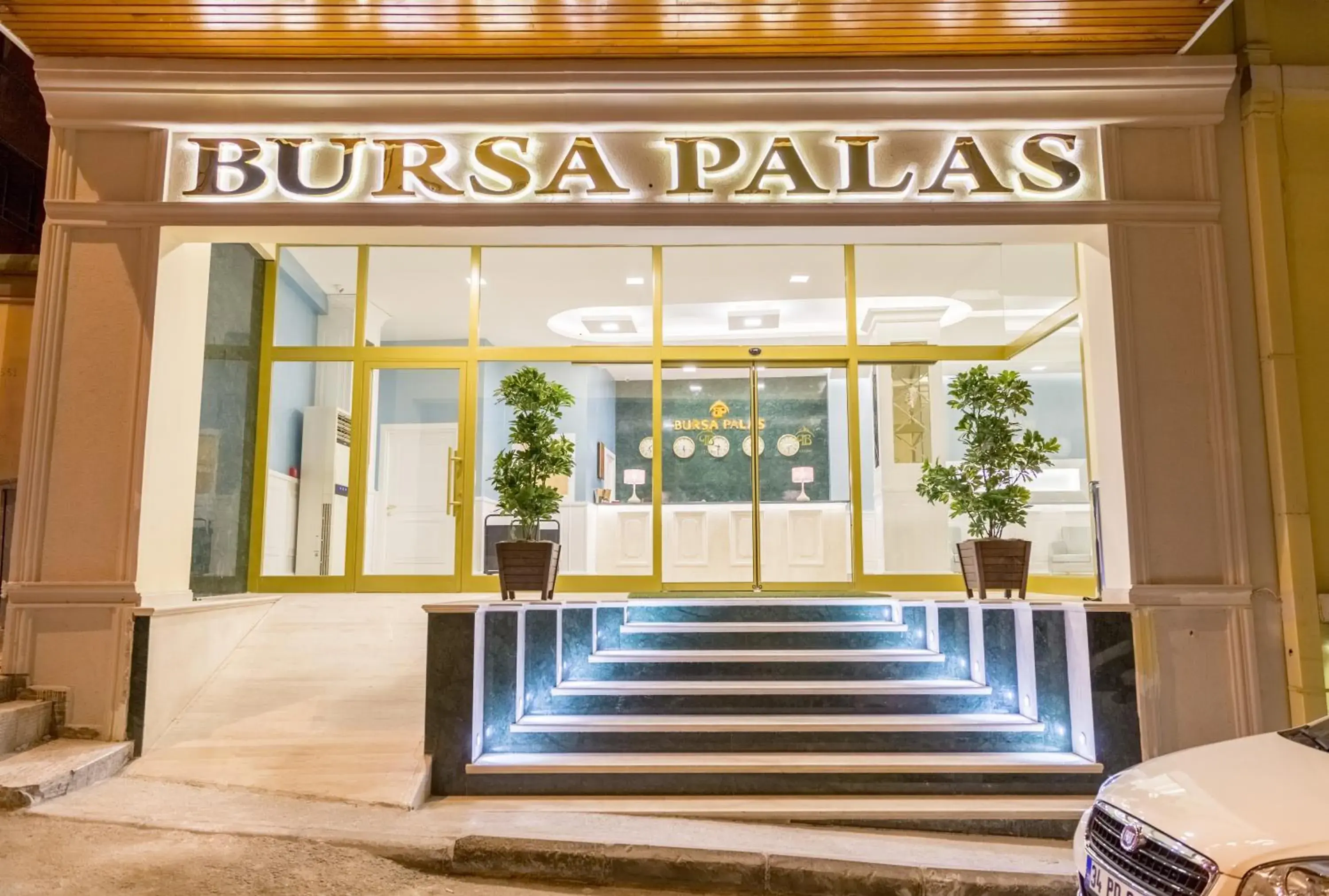 Facade/entrance in Bursa Palas Hotel