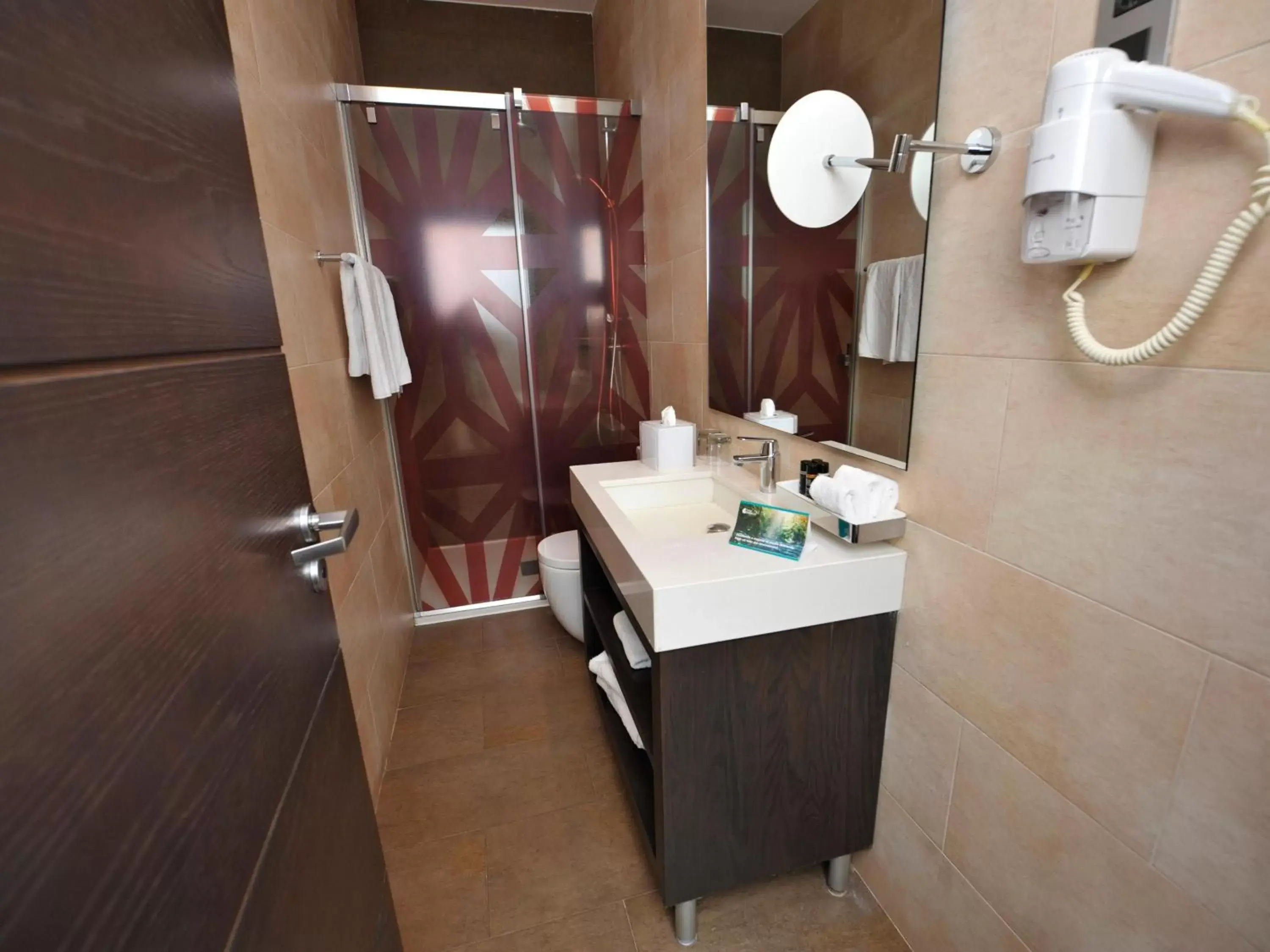 Photo of the whole room, Bathroom in Hotel Indigo Barcelona - Plaza Catalunya, an IHG Hotel