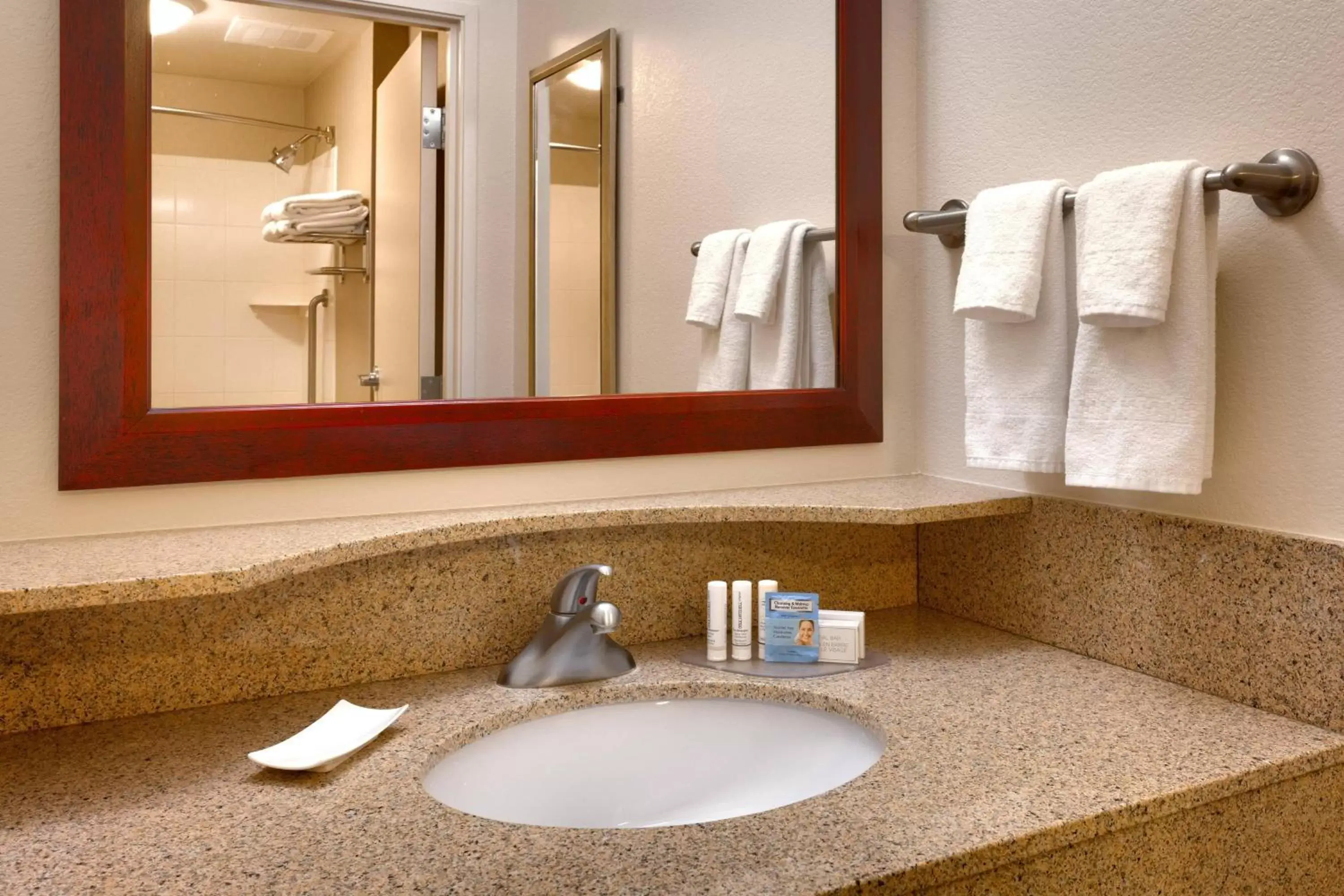 Photo of the whole room, Bathroom in SpringHill Suites Thatcher