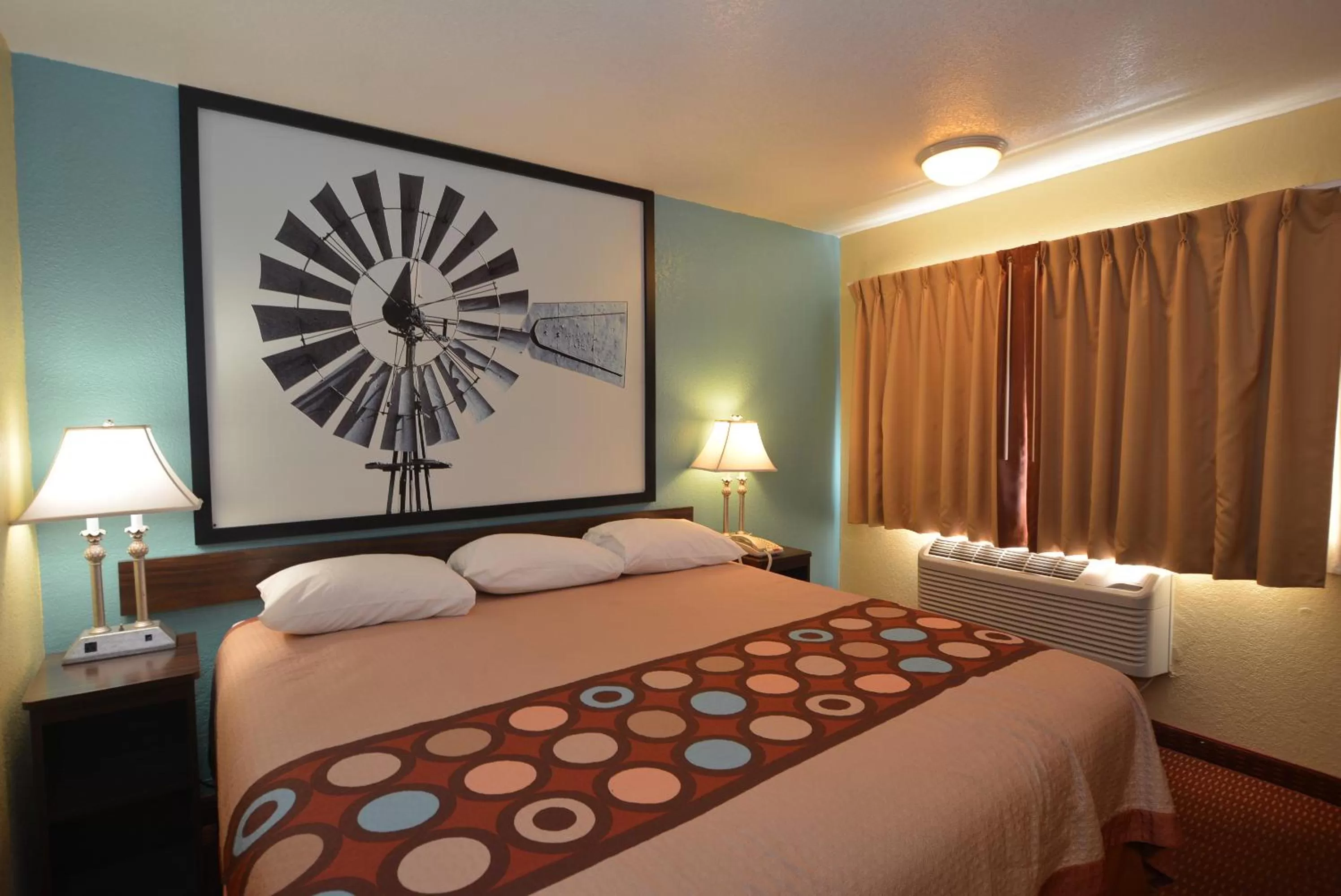 Bedroom, Bed in Super 8 by Wyndham Midwest City OK