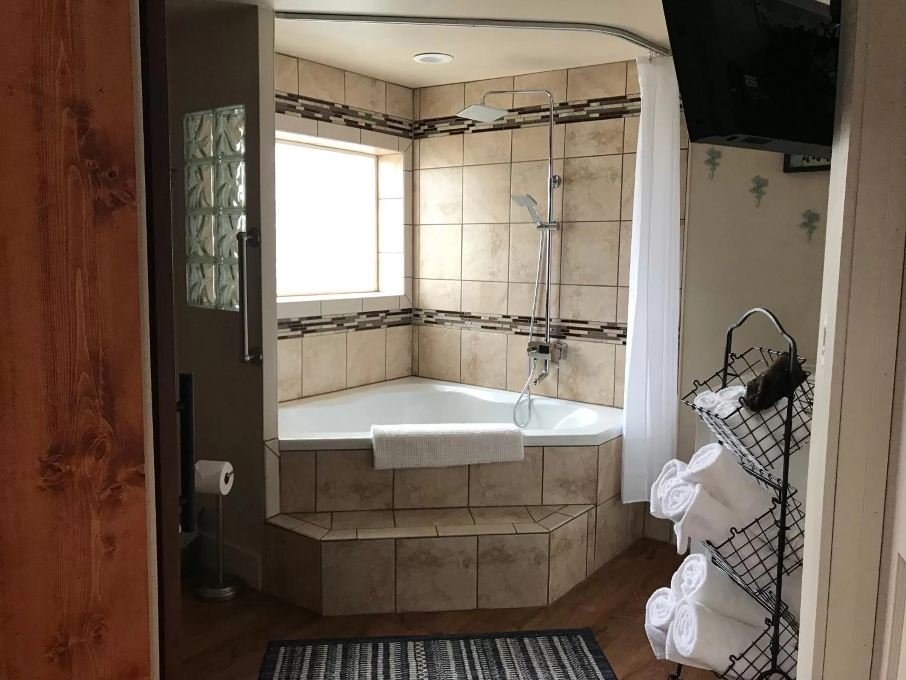 Bathroom in Hocking Hills Inn