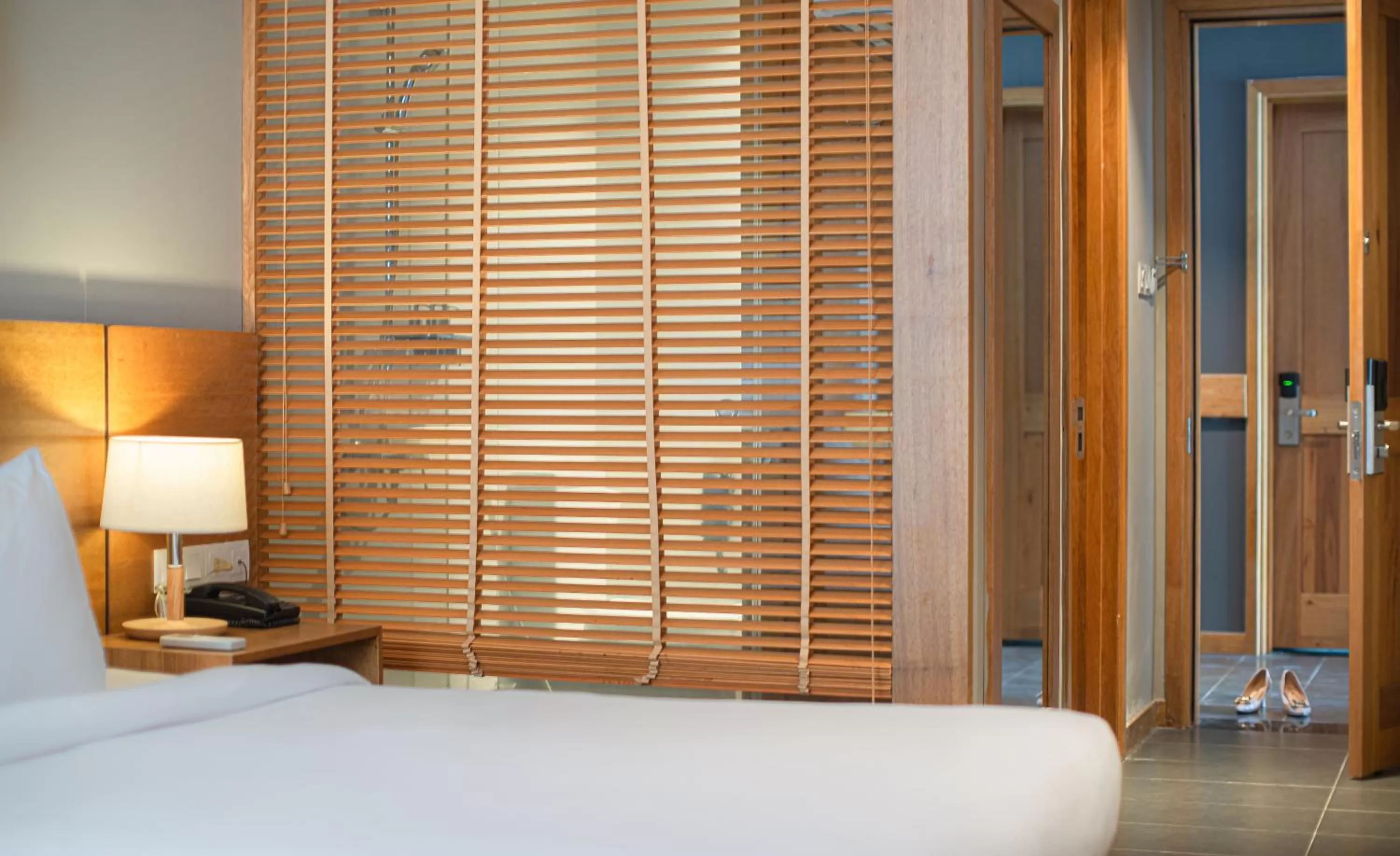 Bathroom, Bed in Maple Hotel & Apartment