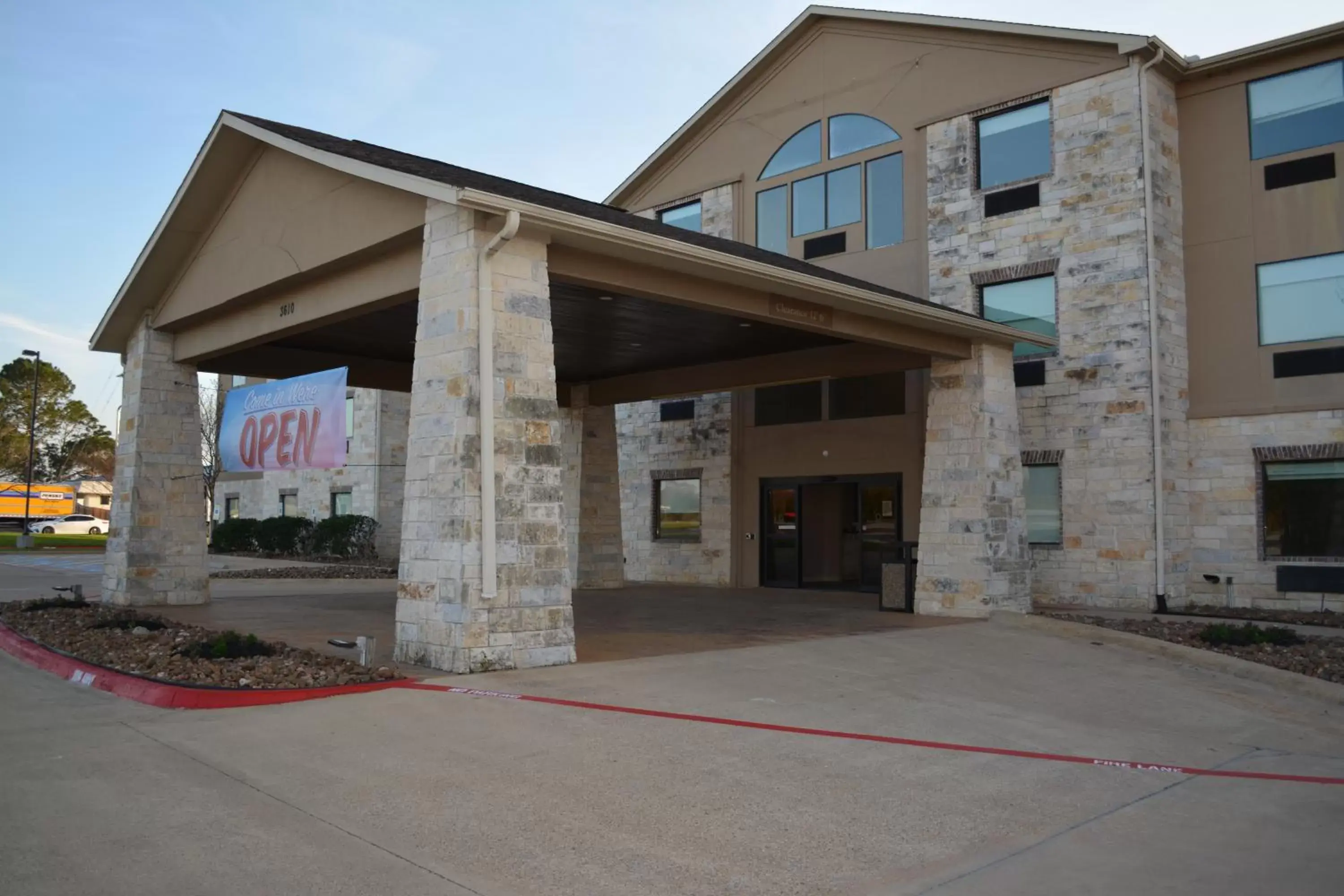 Property building in Wingate by Wyndham College Station South Property building in Wingate by Wyndham College Station South