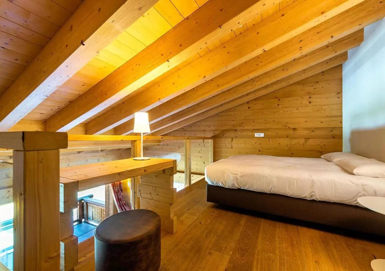 Photo of the whole room, Bed in Nendaz 4 Vallées & SPA 4* Superior