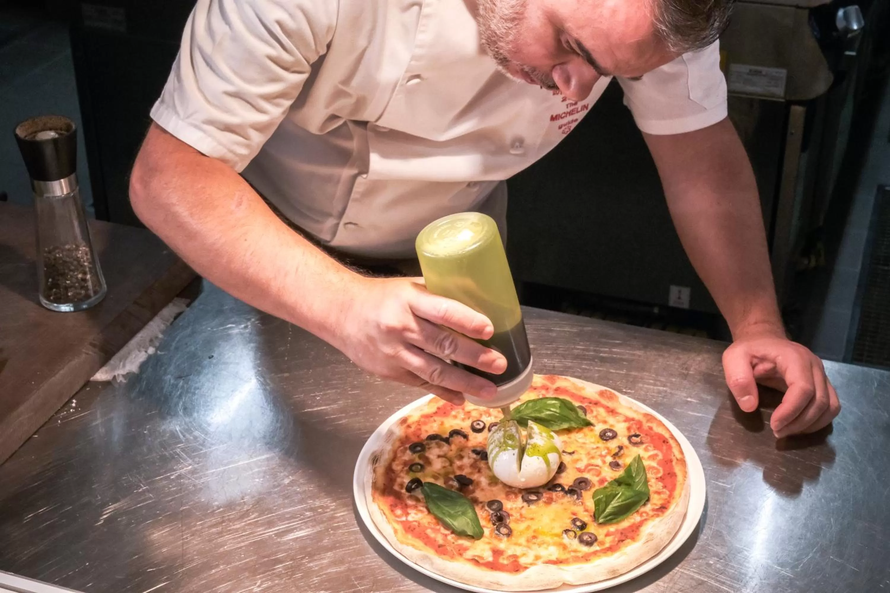 Restaurant/places to eat in Stayso The House Hotel