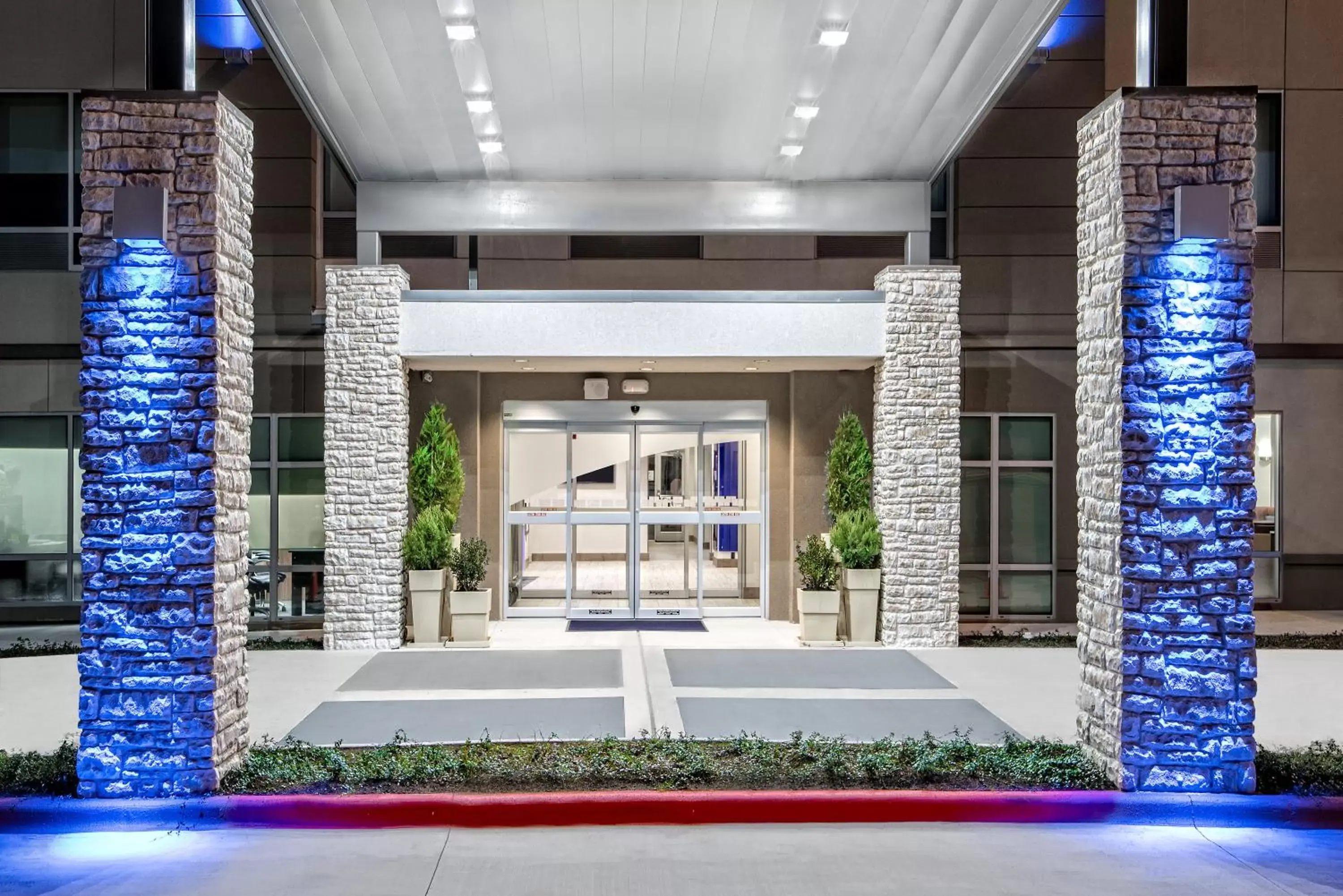 Property building in Holiday Inn Express & Suites Round Rock Austin North, an IHG Hotel
