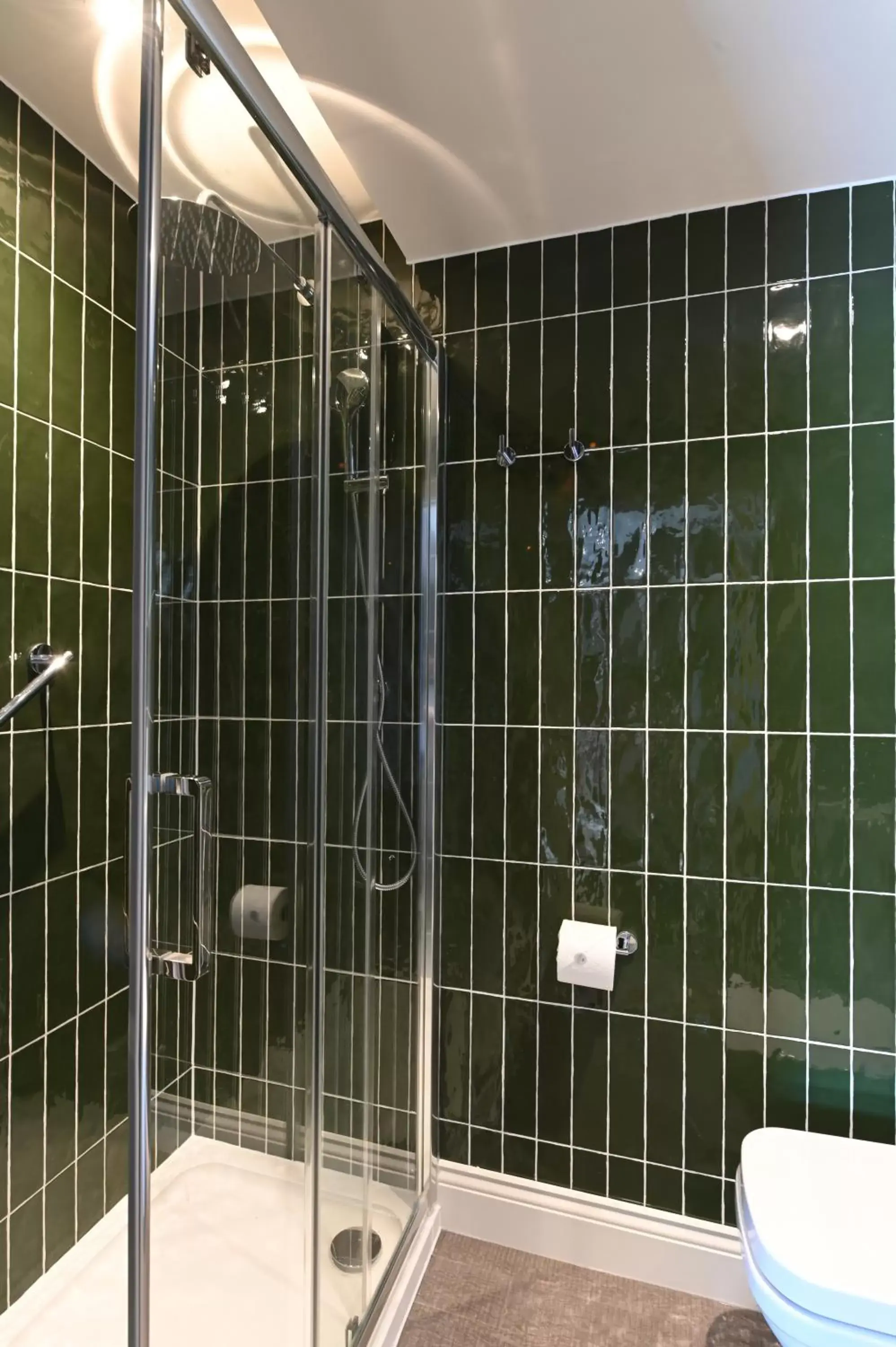 Shower, Bathroom in The Bell Hotel, Saxmundham