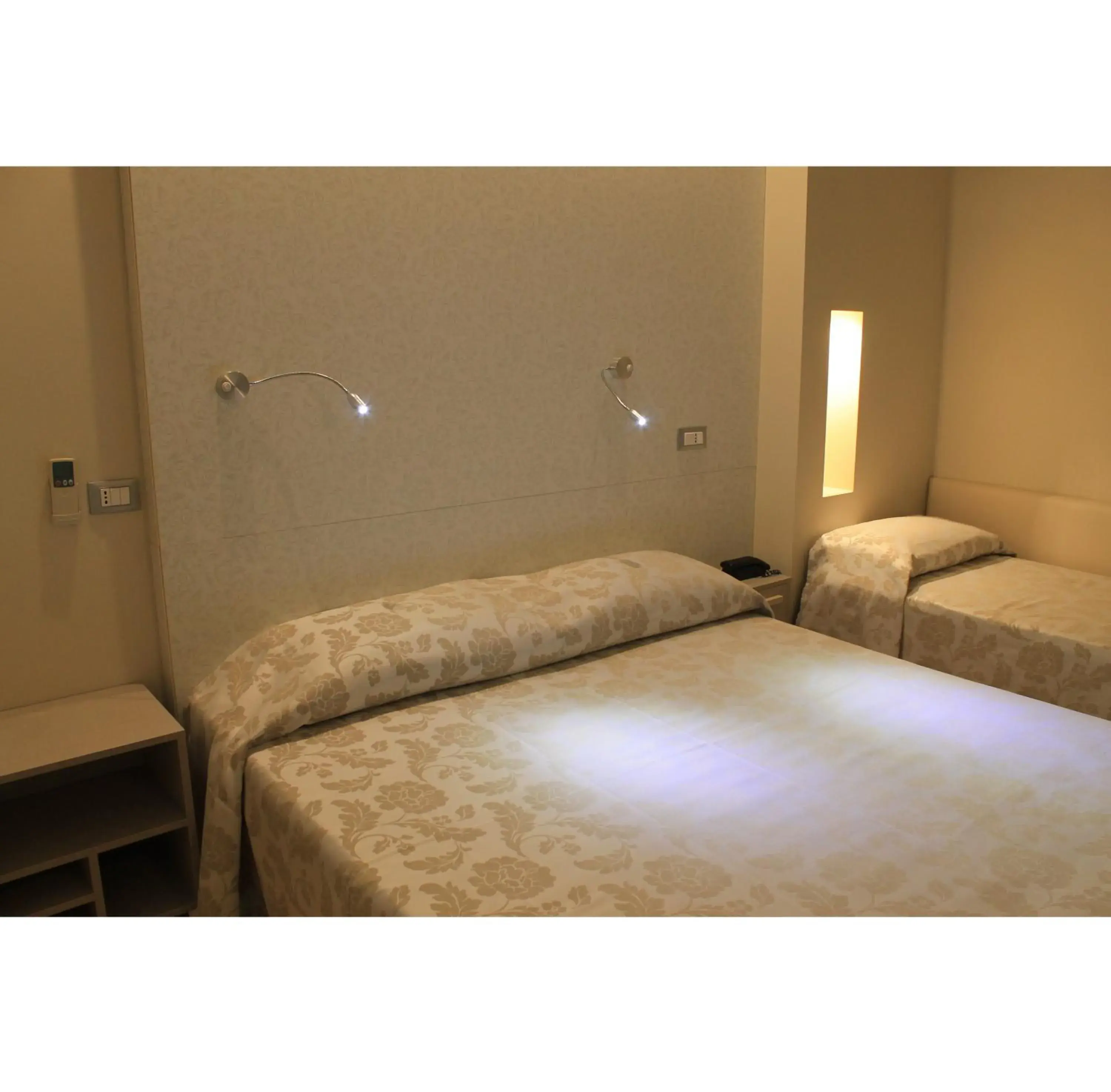 Bedroom, Bed in Hotel Astor