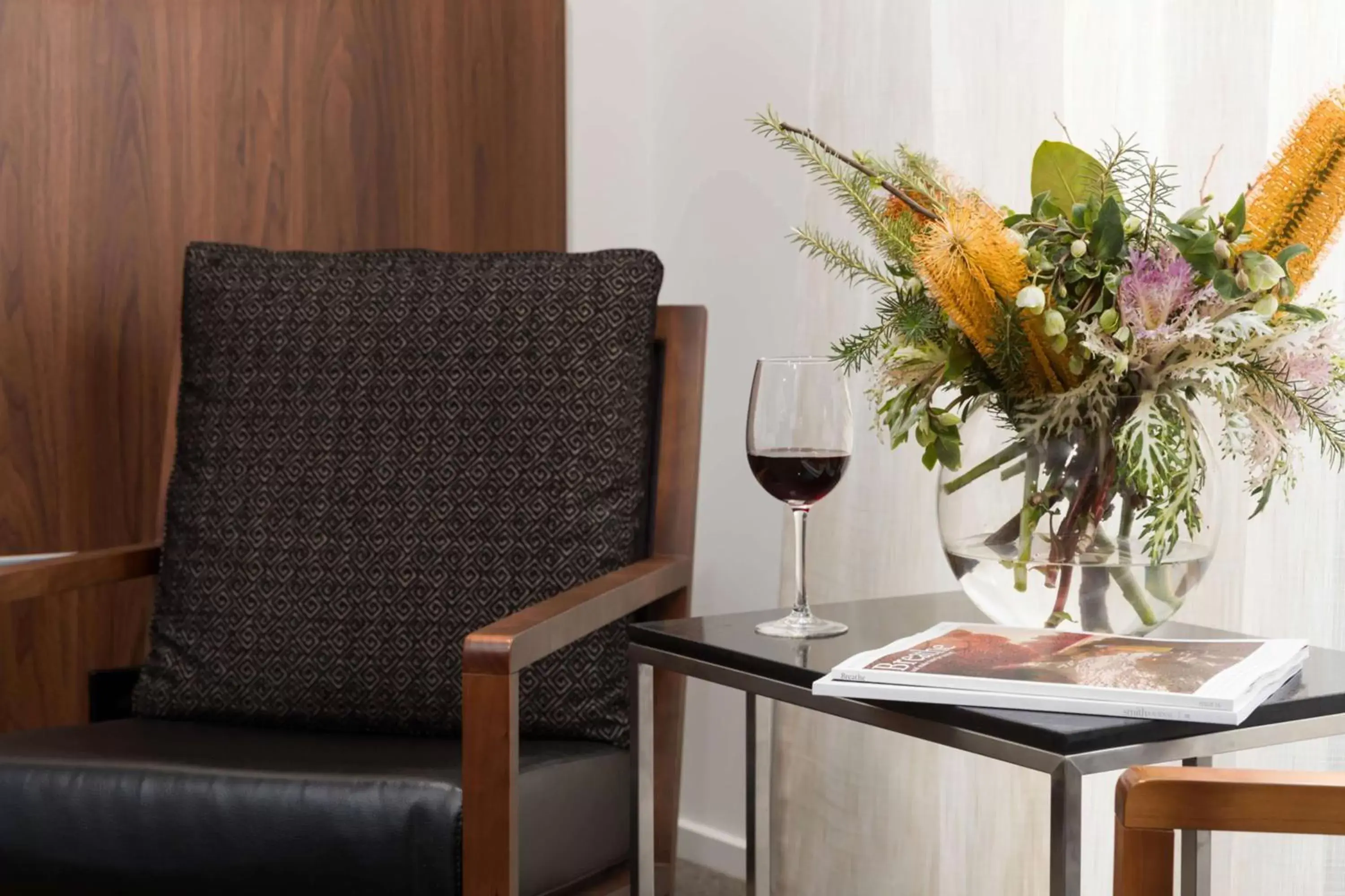 Photo of the whole room in Rydges Latimer Christchurch Photo of the whole room in Rydges Latimer Christchurch