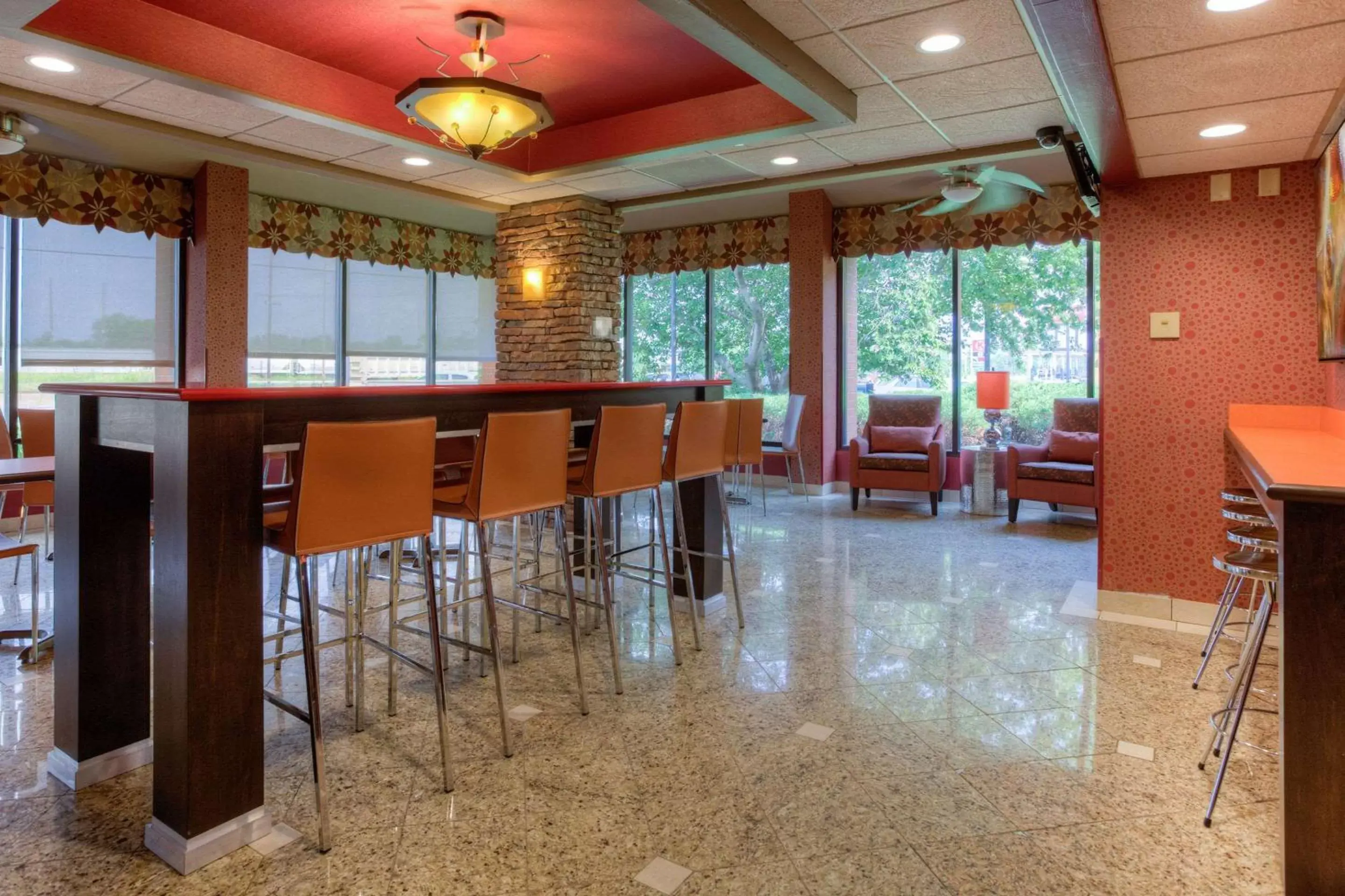 Restaurant/places to eat, Lounge/Bar in Comfort Inn & Suites Evansville Airport