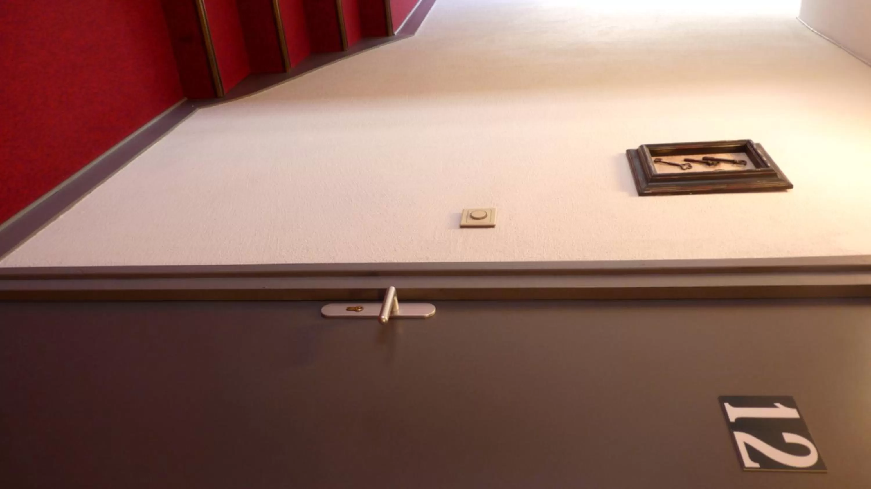 Decorative detail in Hôtel-Restaurant La P'tite Auberge