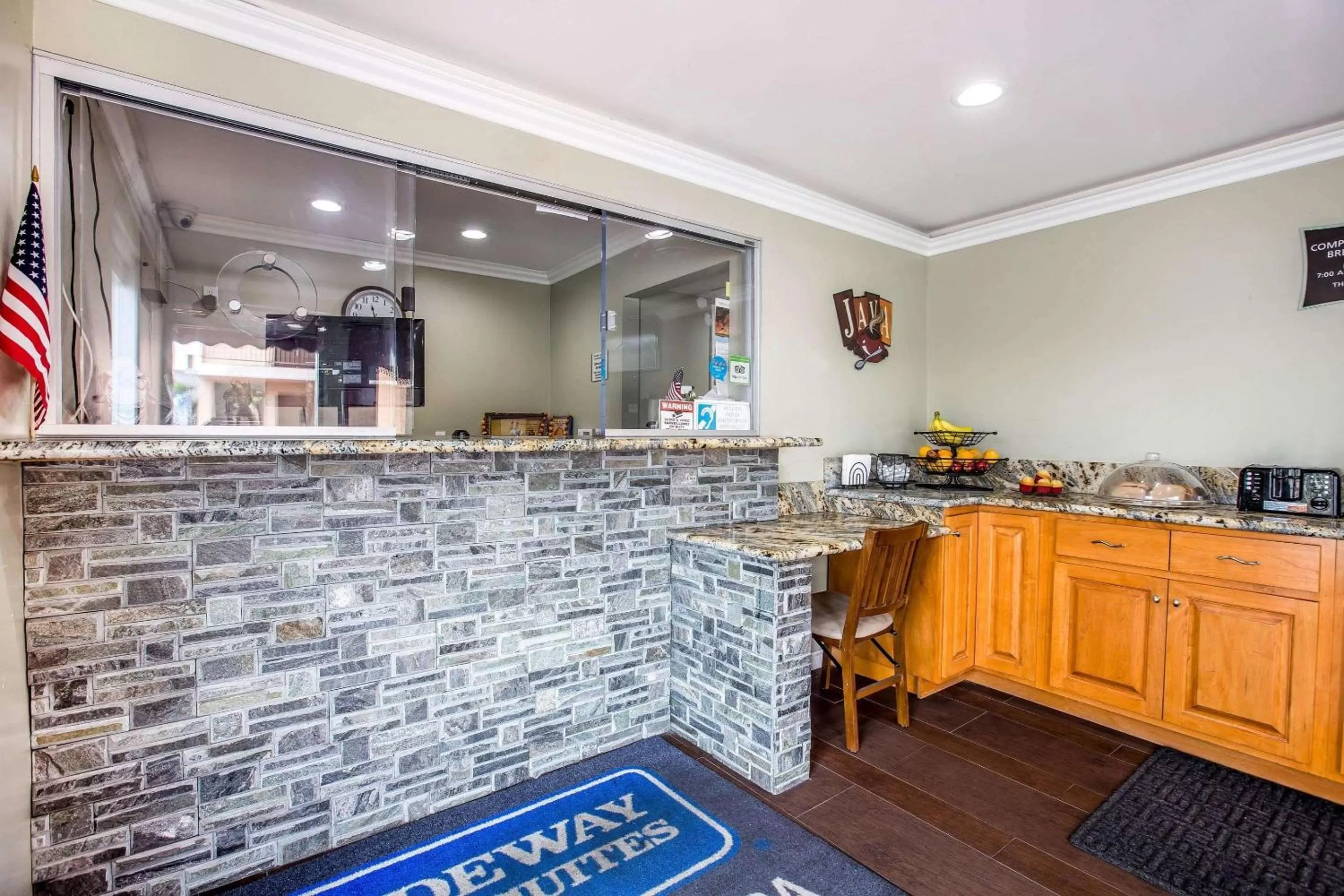 Lobby or reception in Rodeway Inn & Suites